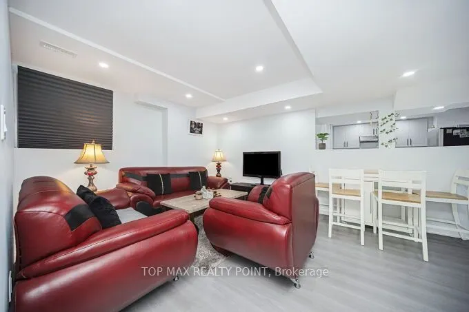 38 Hillpath Crescent