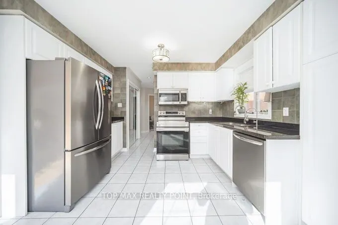 38 Hillpath Crescent