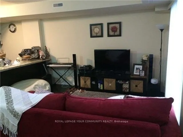 20 Foundry Avenue, #102