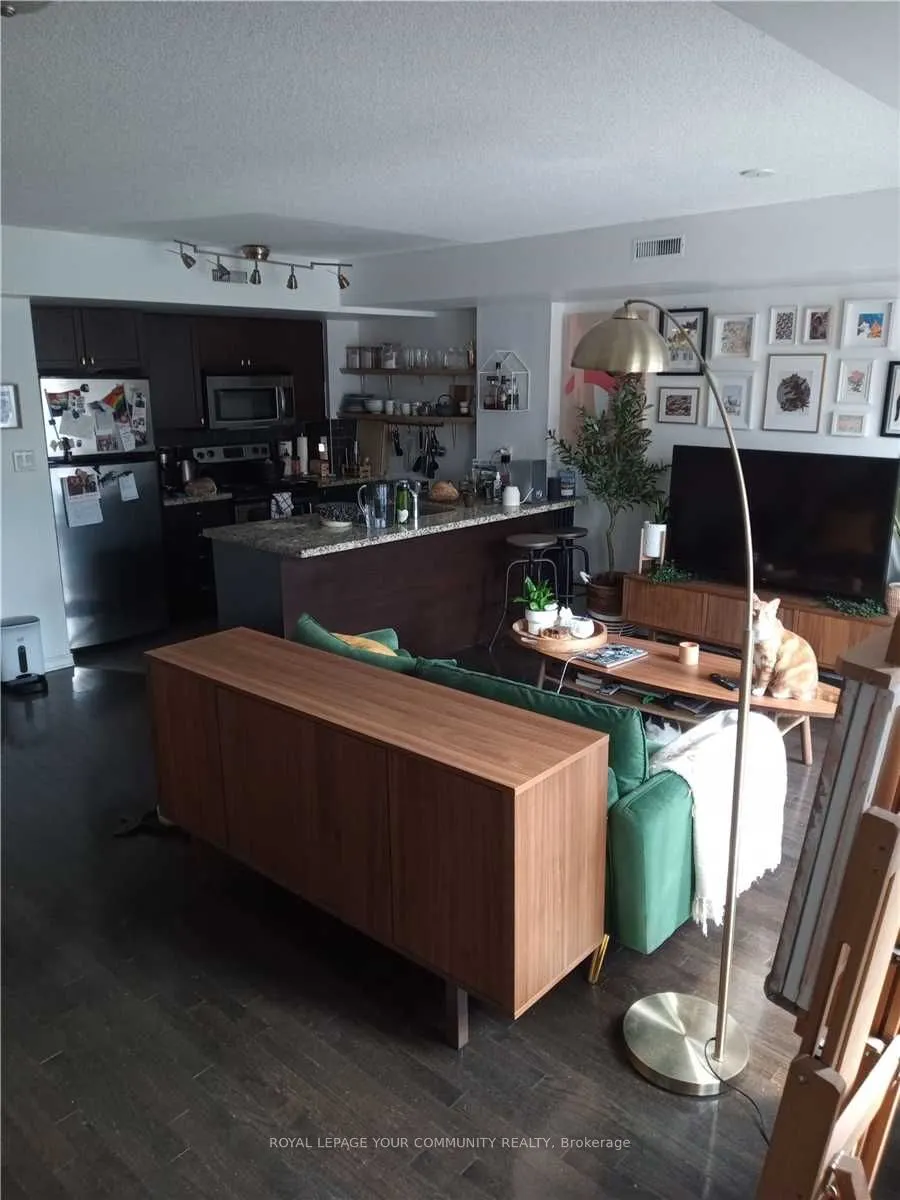 20 Foundry Avenue, #102