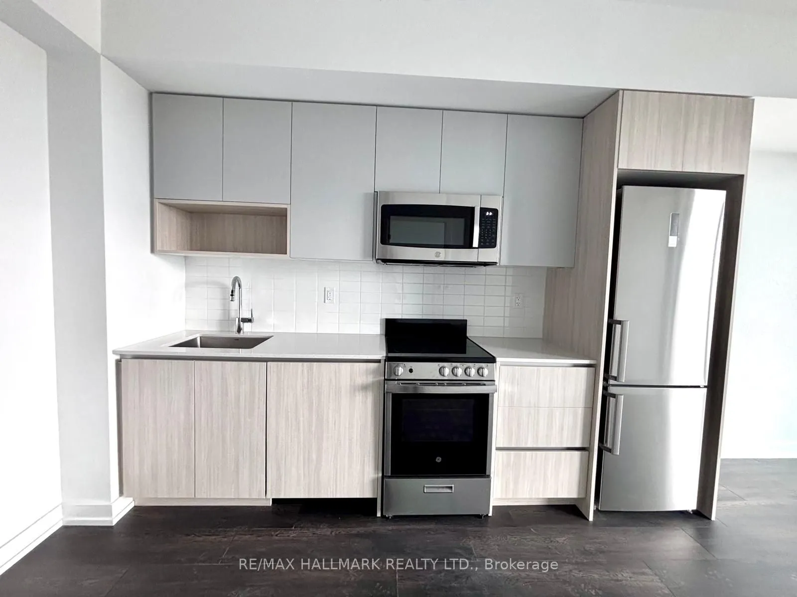 801 The Queensway, #809