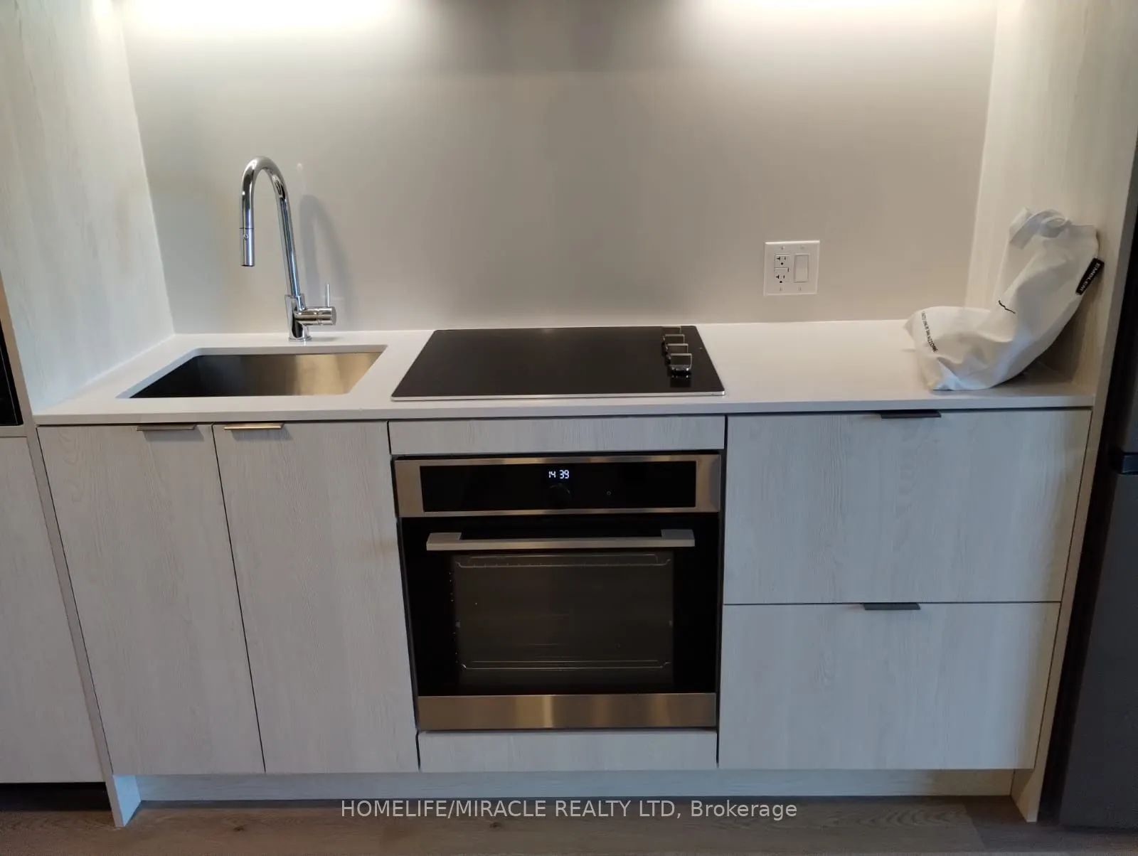 3009 Novar Road, #202