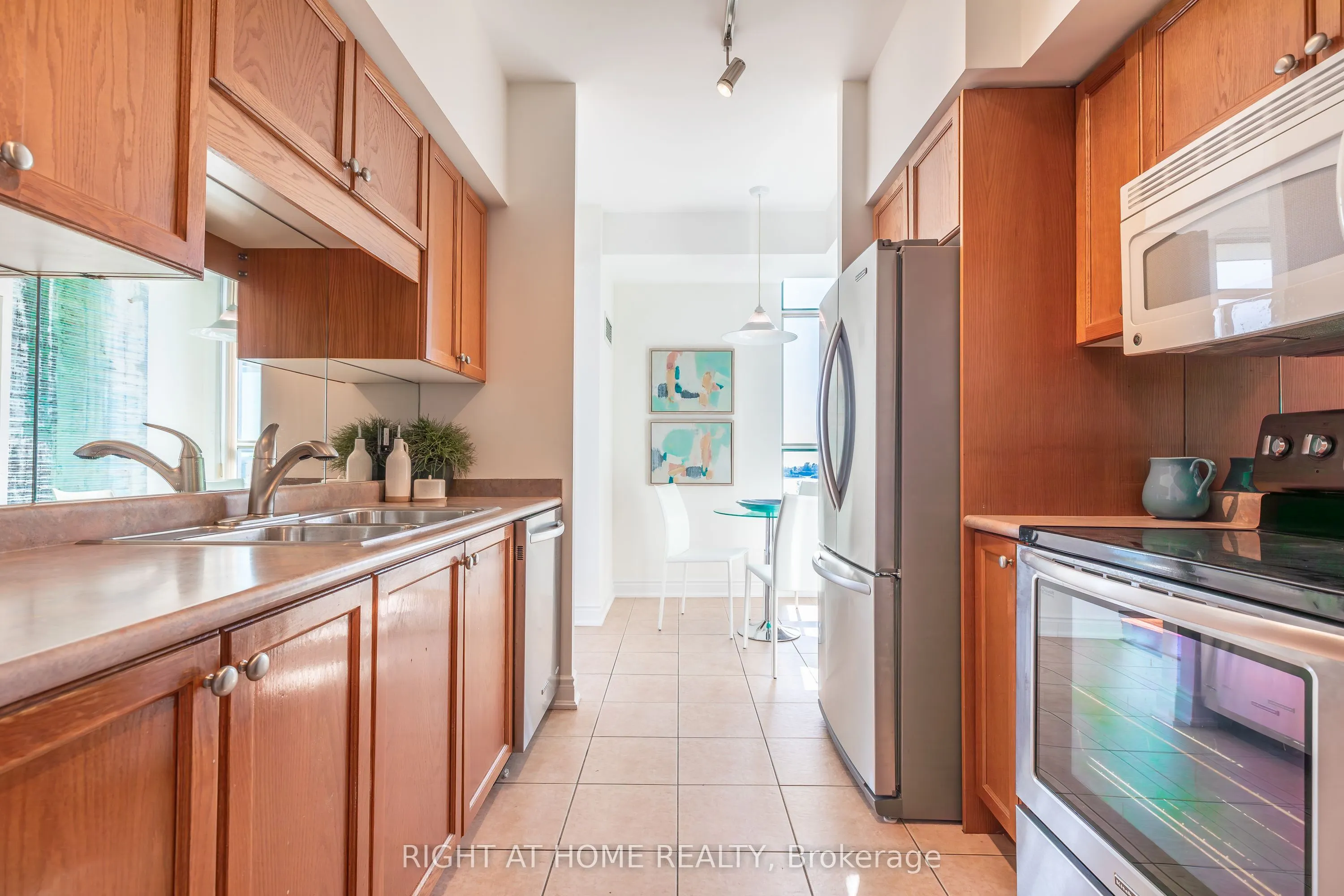 5 Marine Parade Drive, #605