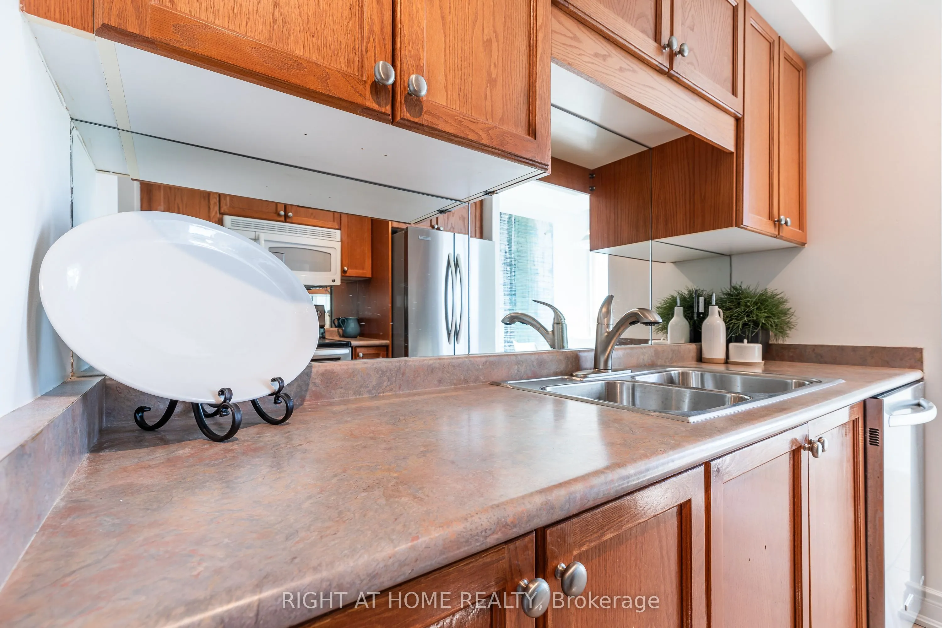 5 Marine Parade Drive, #605