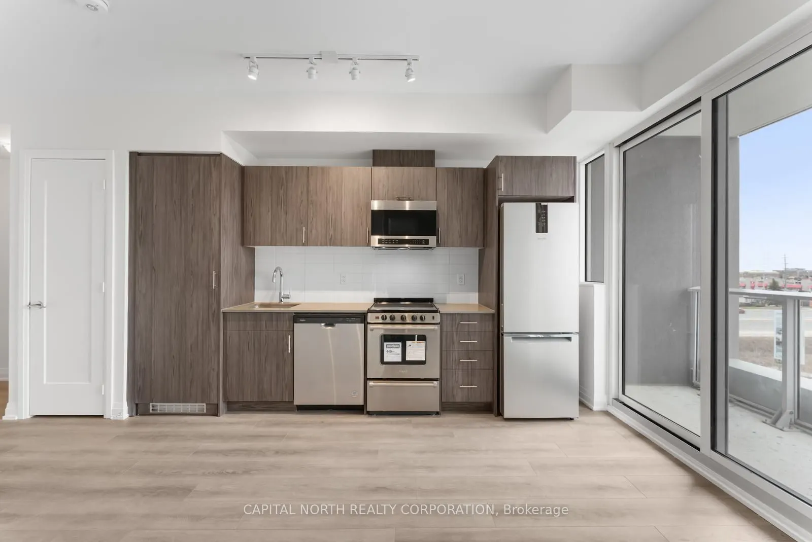 412 Silver Maple Road, #422