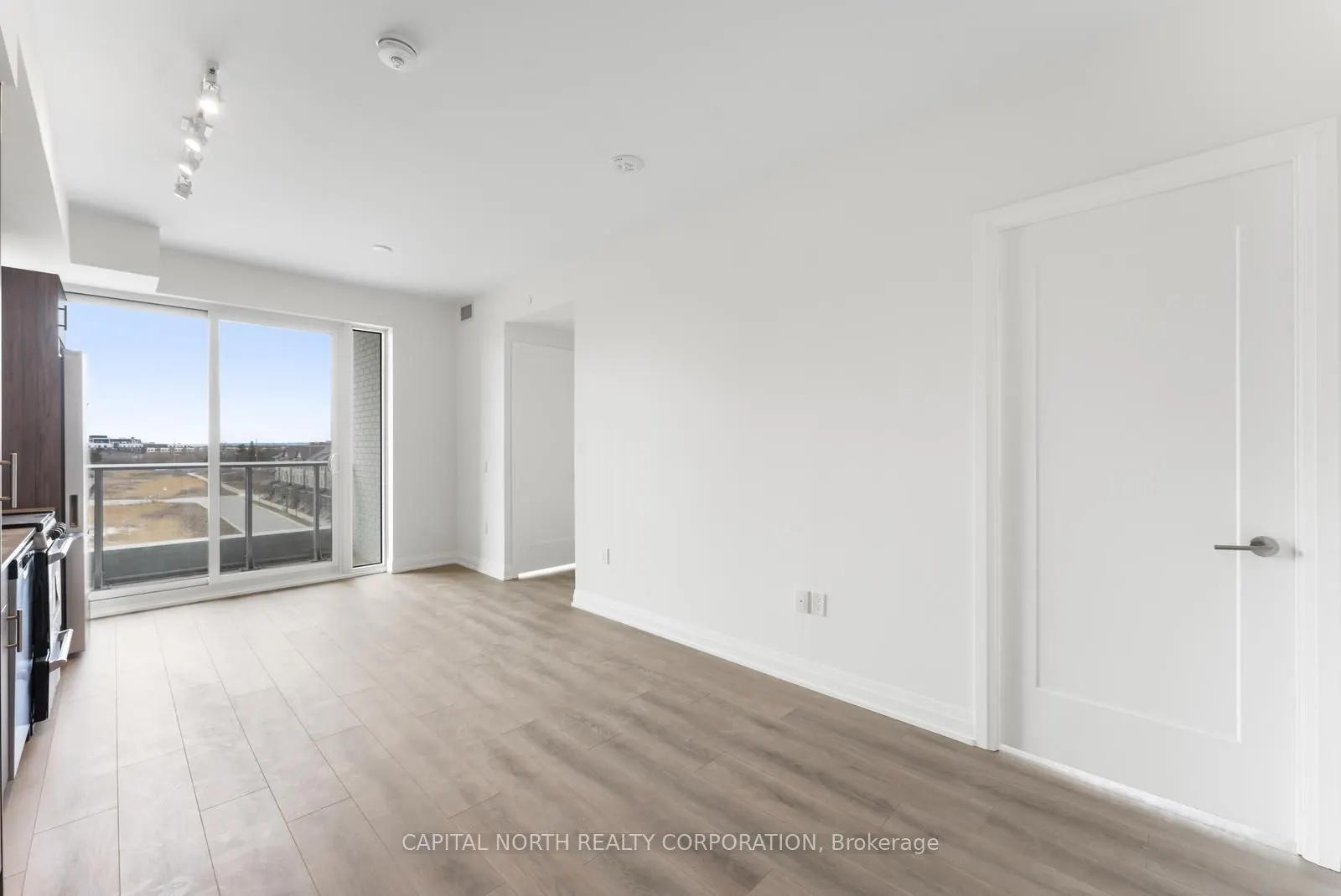 412 Silver Maple Road, #422