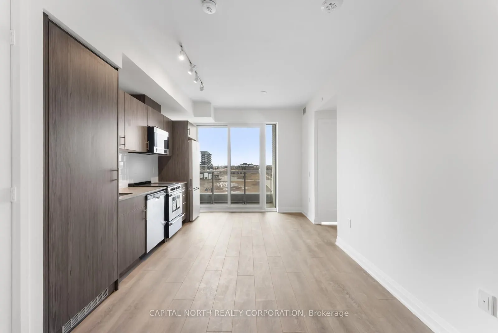 412 Silver Maple Road, #422