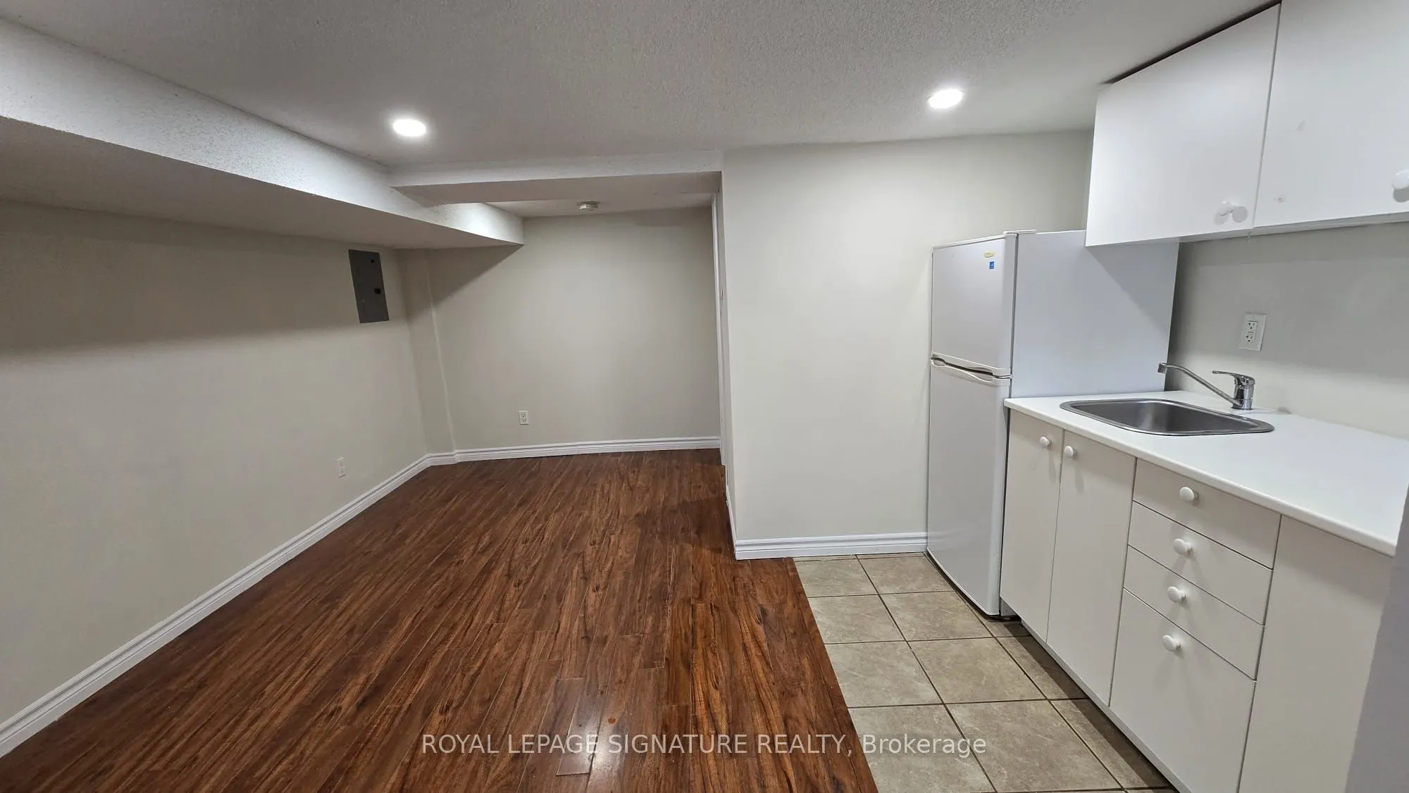 3661 Lakeshore Boulevard W, #Lower #3