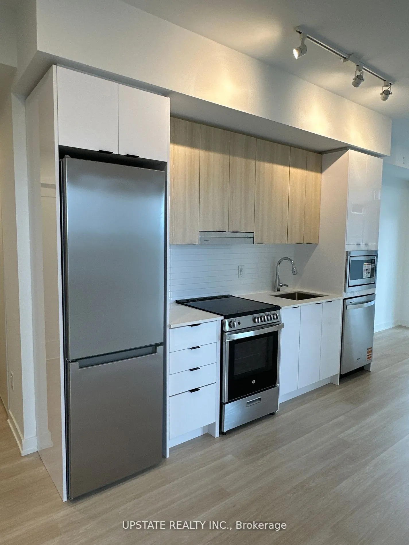 5105 Hurontario Street, #911