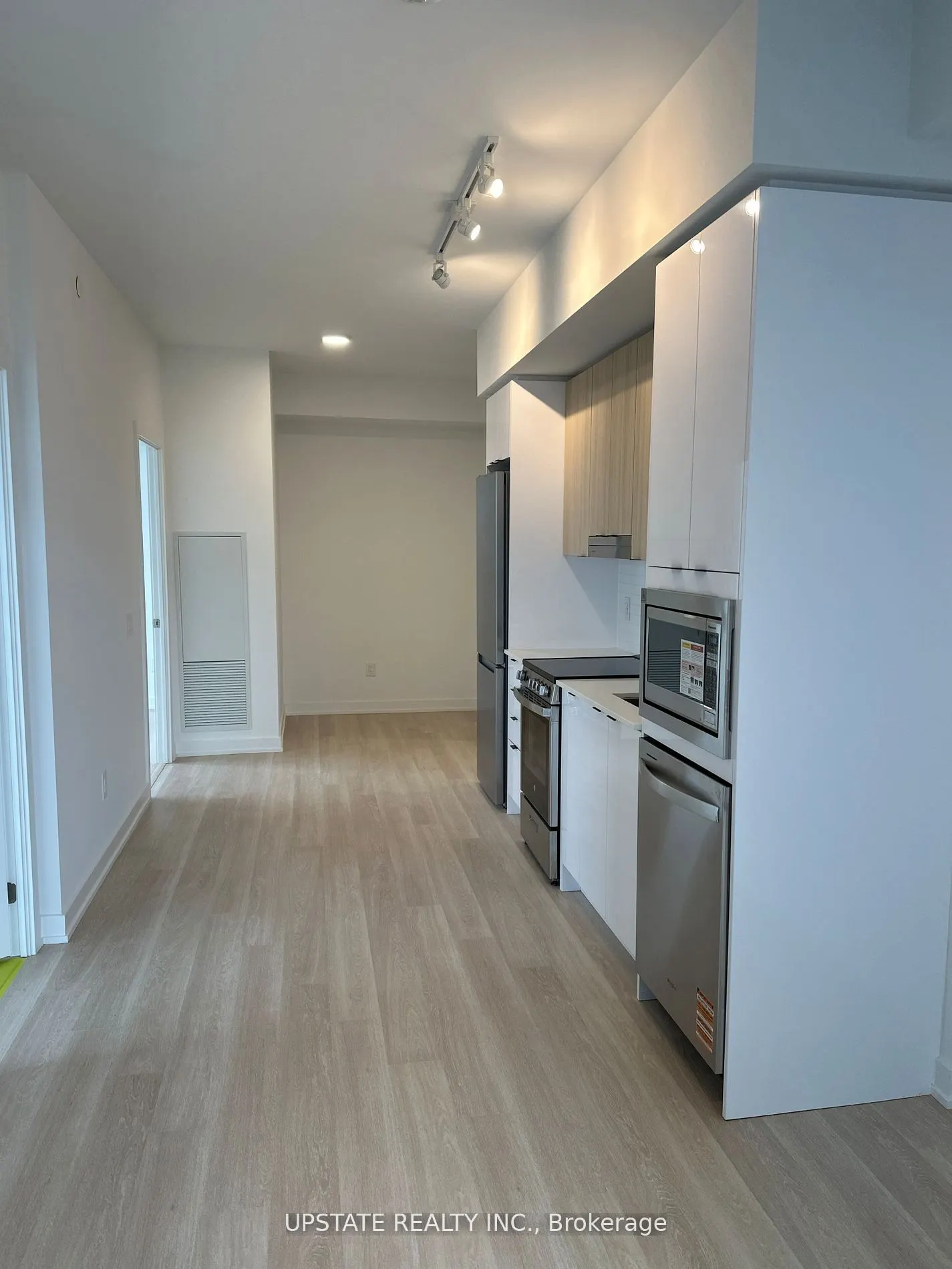 5105 Hurontario Street, #911