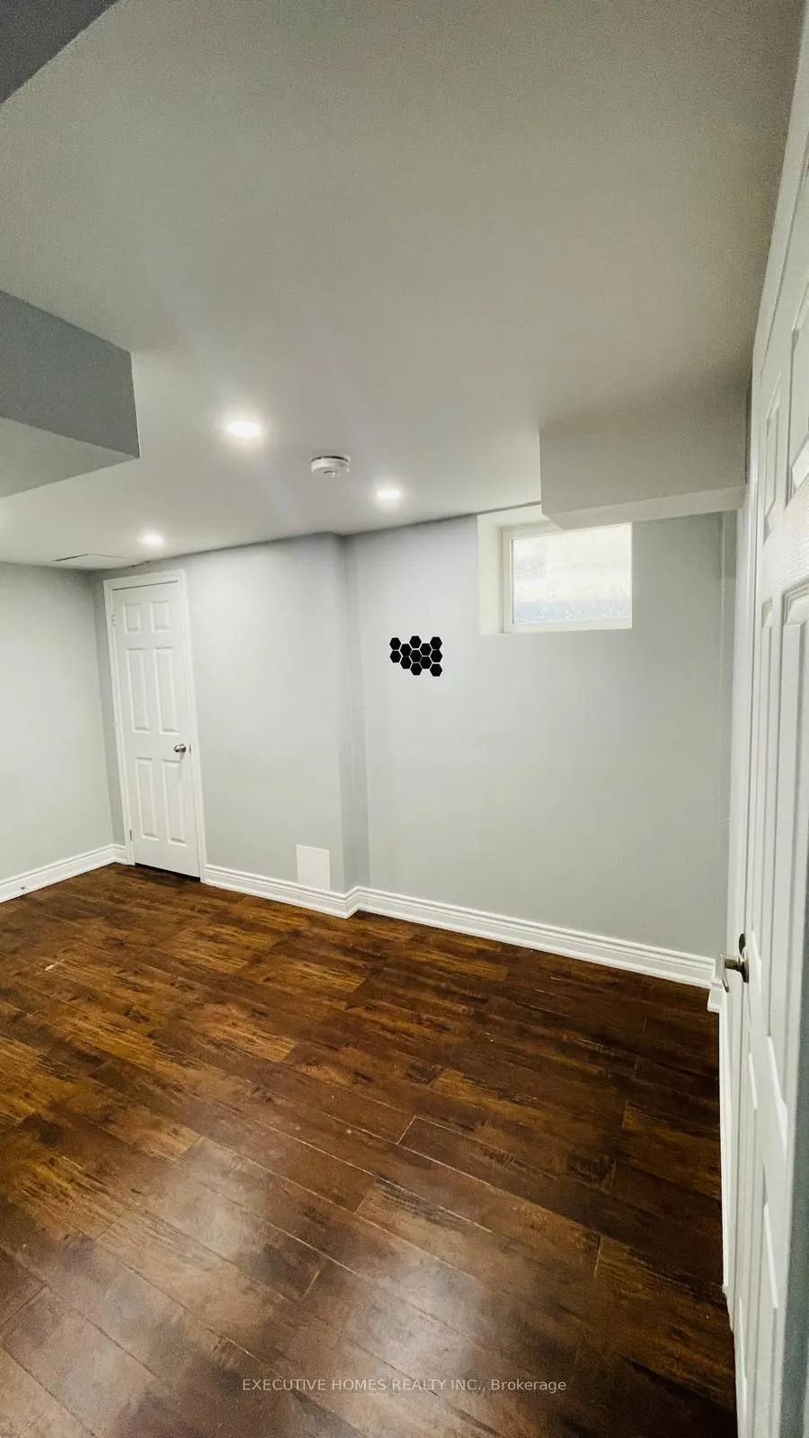 4789 Colombo Crescent, #Basement