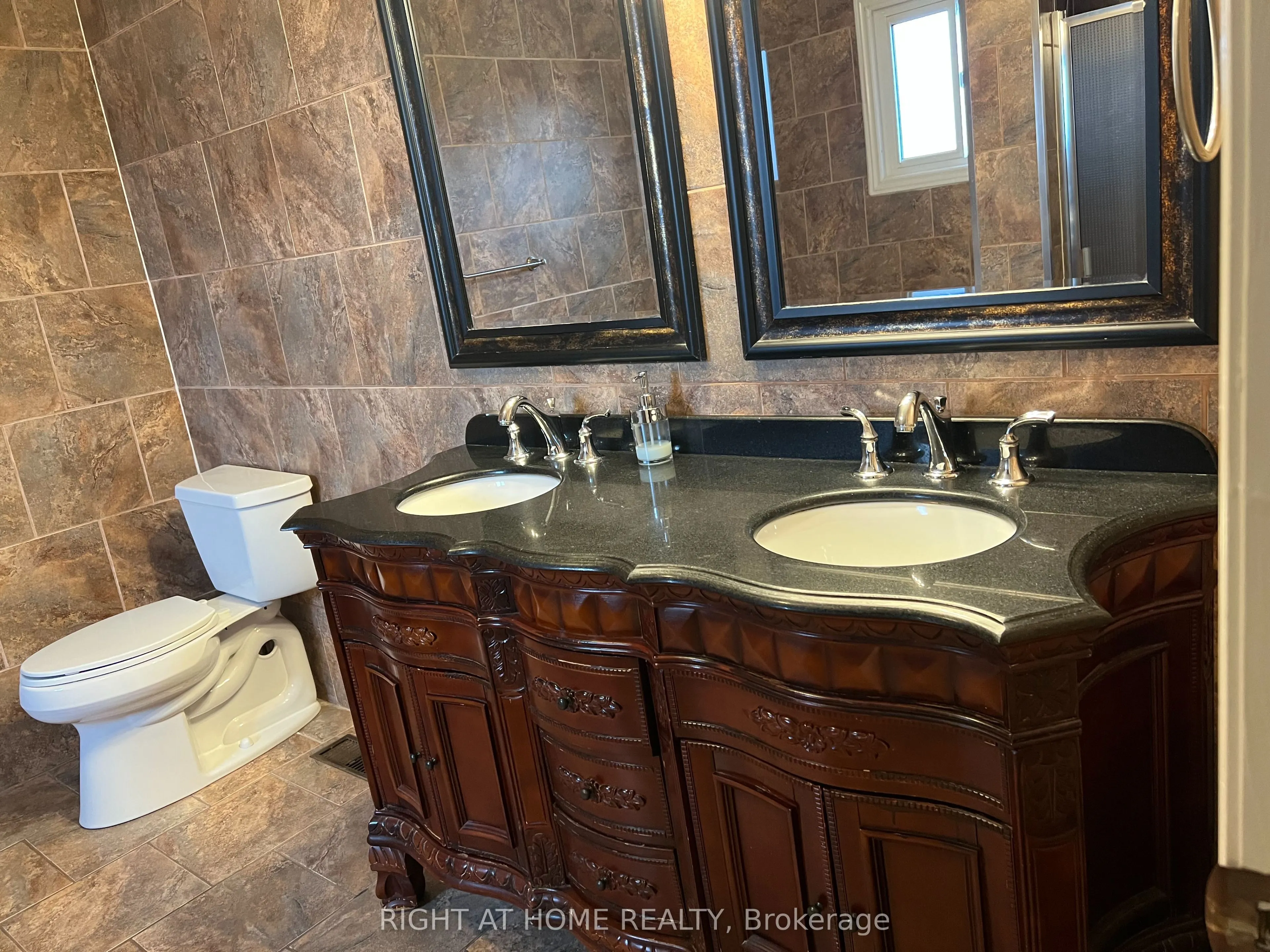 5191 Guildwood Way, #Upper portion