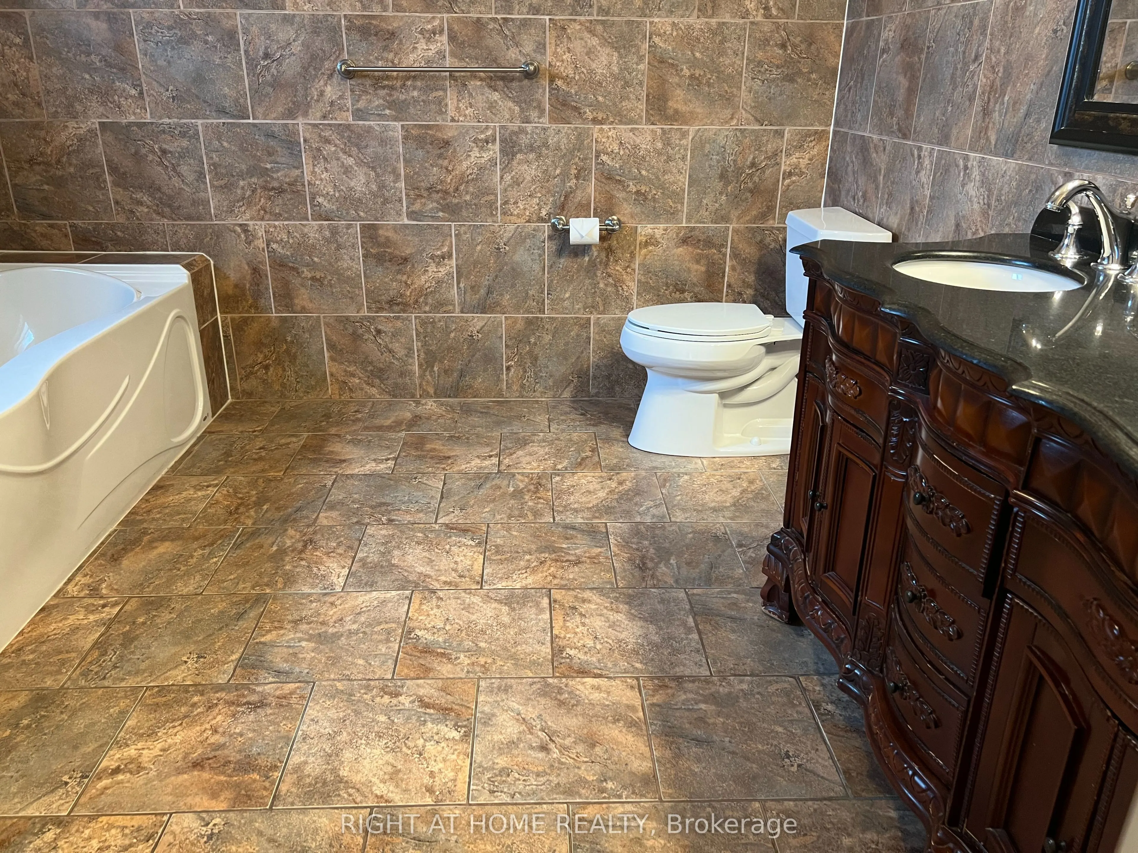 5191 Guildwood Way, #Upper portion