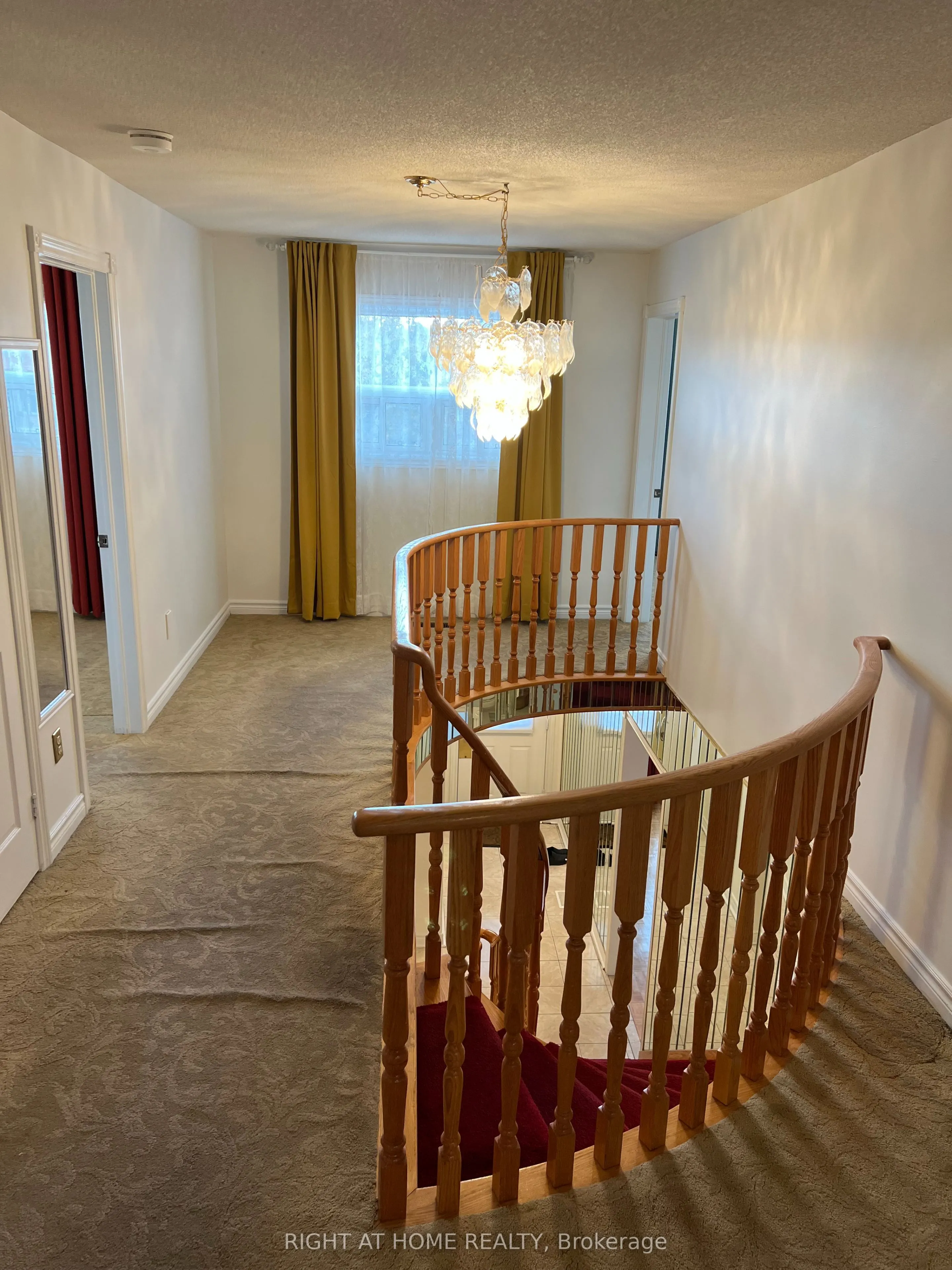 5191 Guildwood Way, #Upper portion