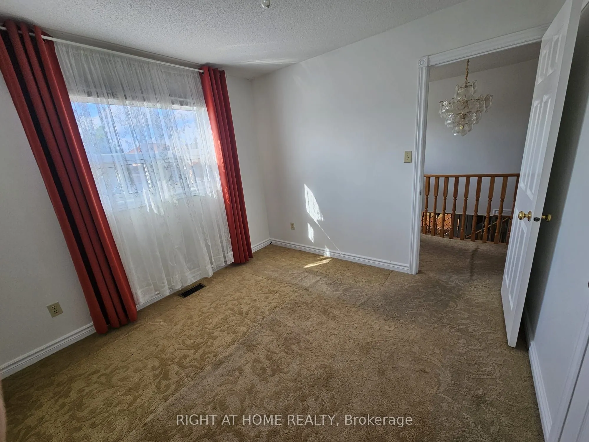 5191 Guildwood Way, #Upper portion