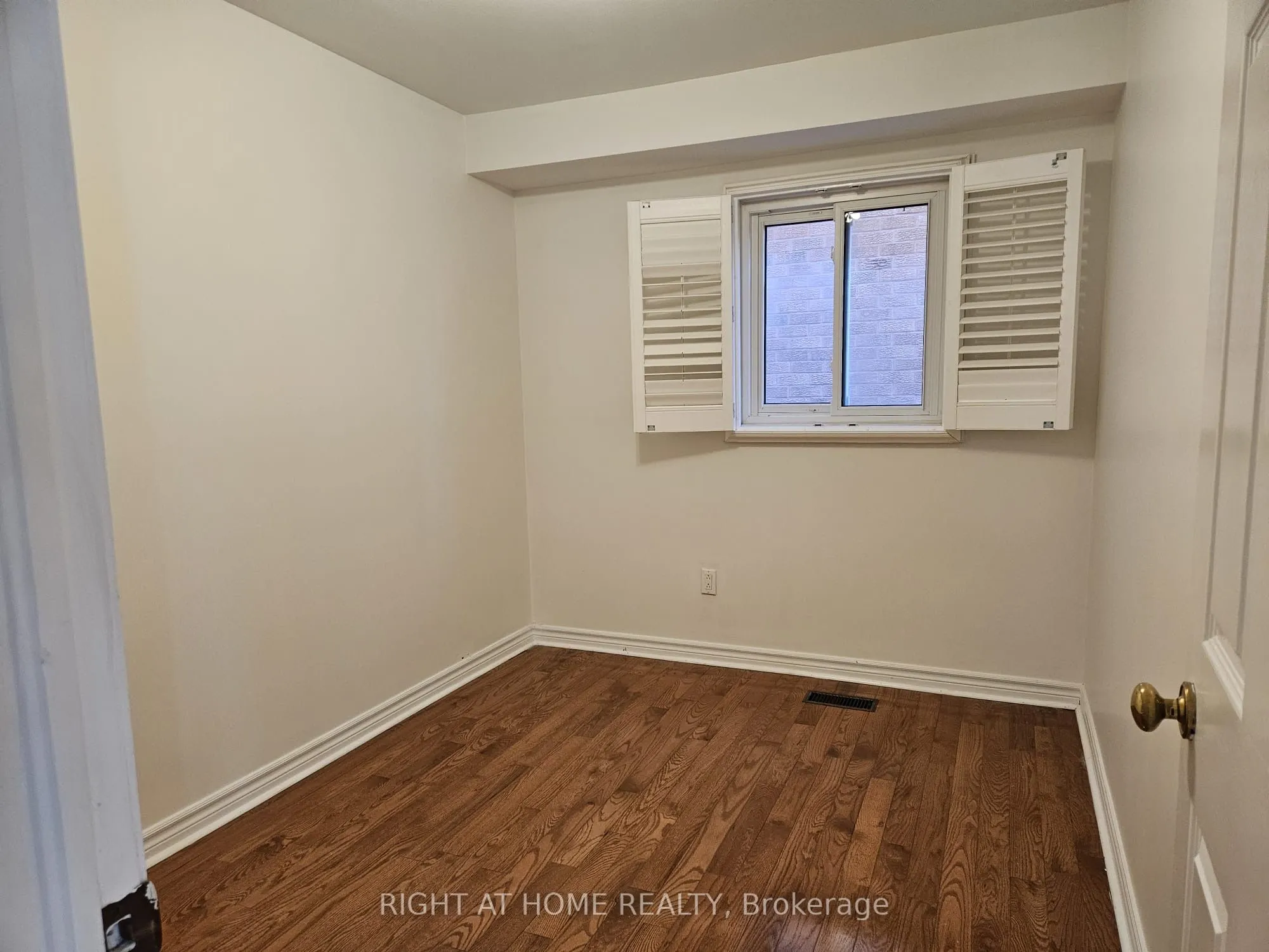 5191 Guildwood Way, #Upper portion