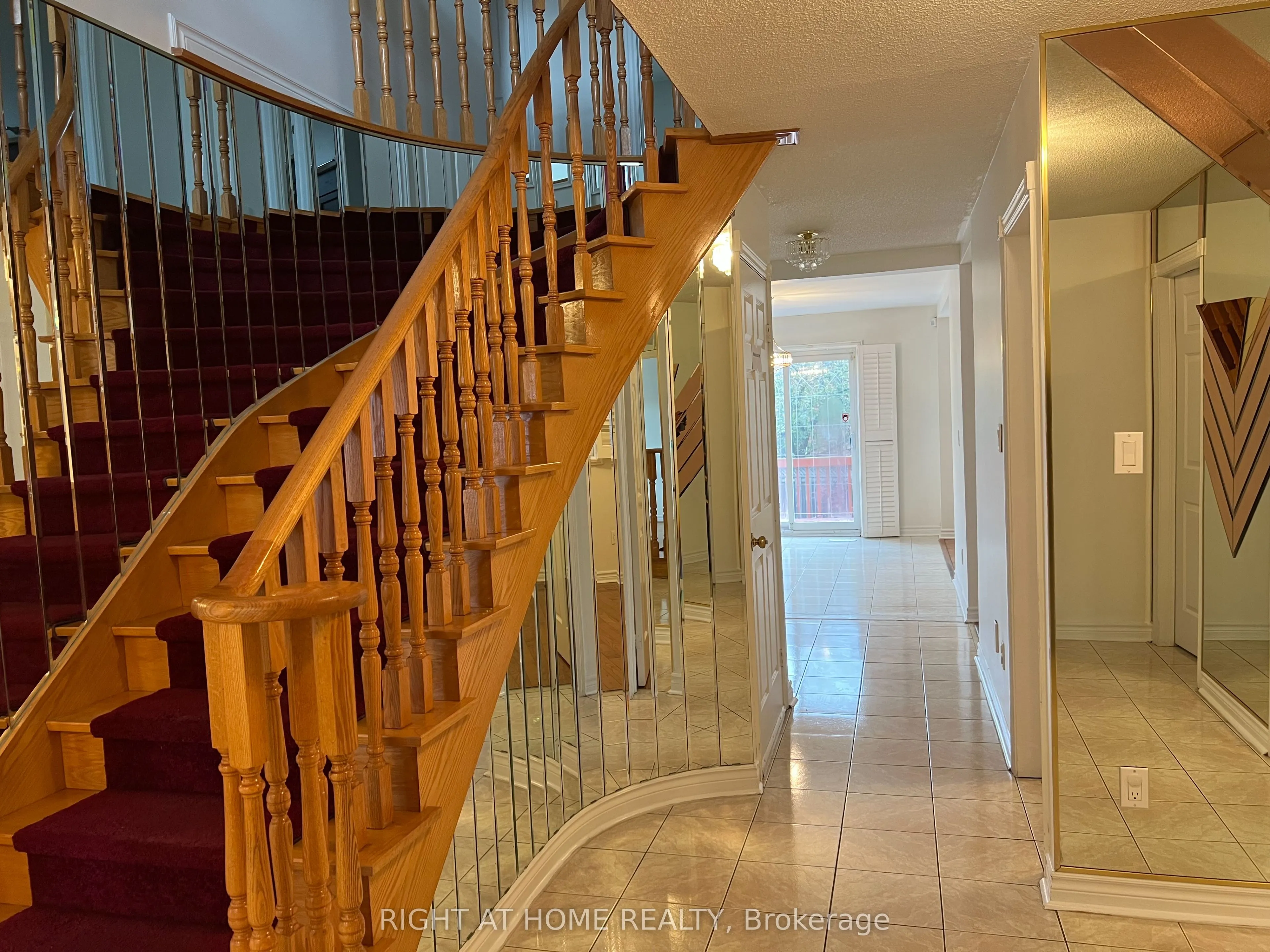 5191 Guildwood Way, #Upper portion