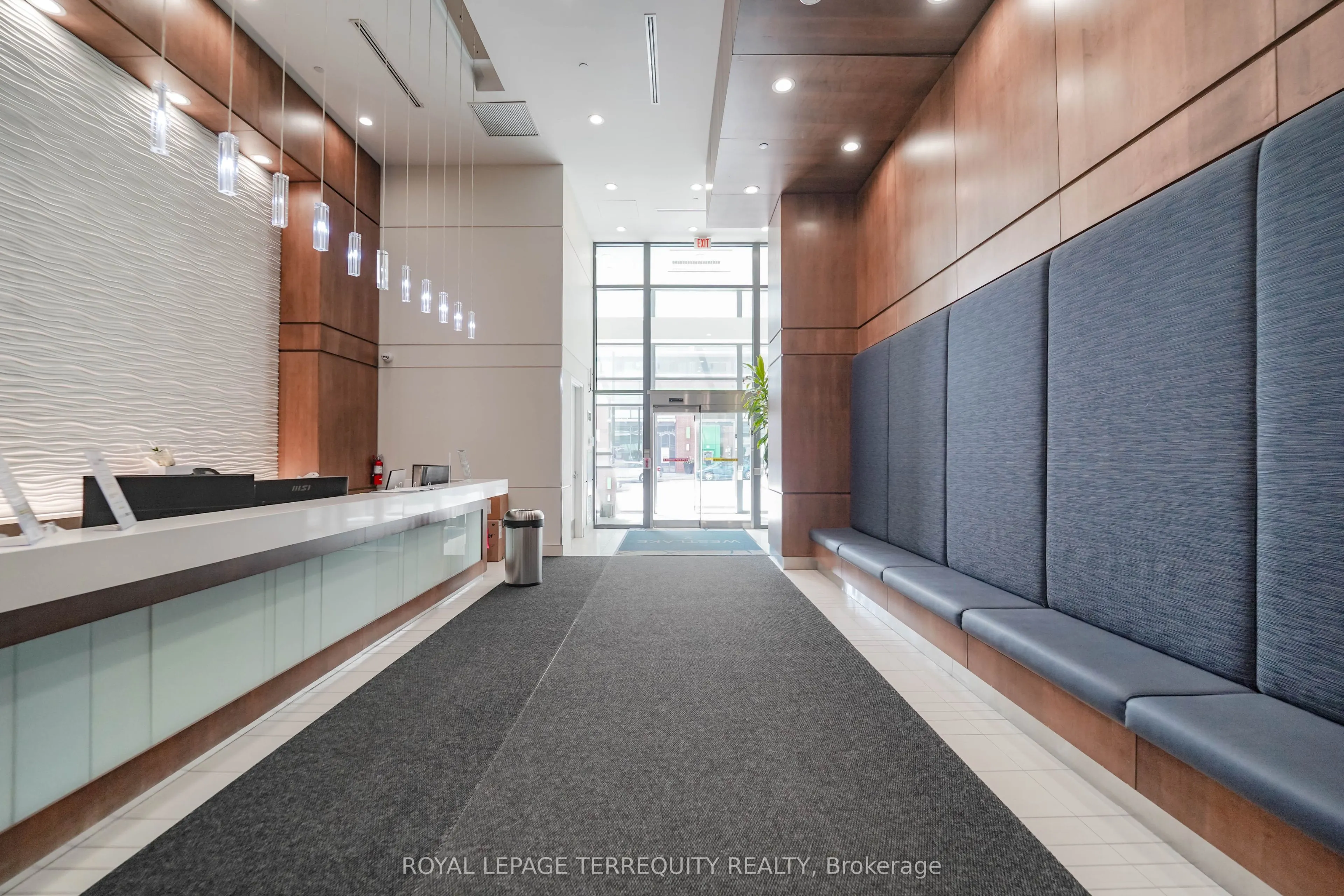 2200 Lakeshore Boulevard W, #4007