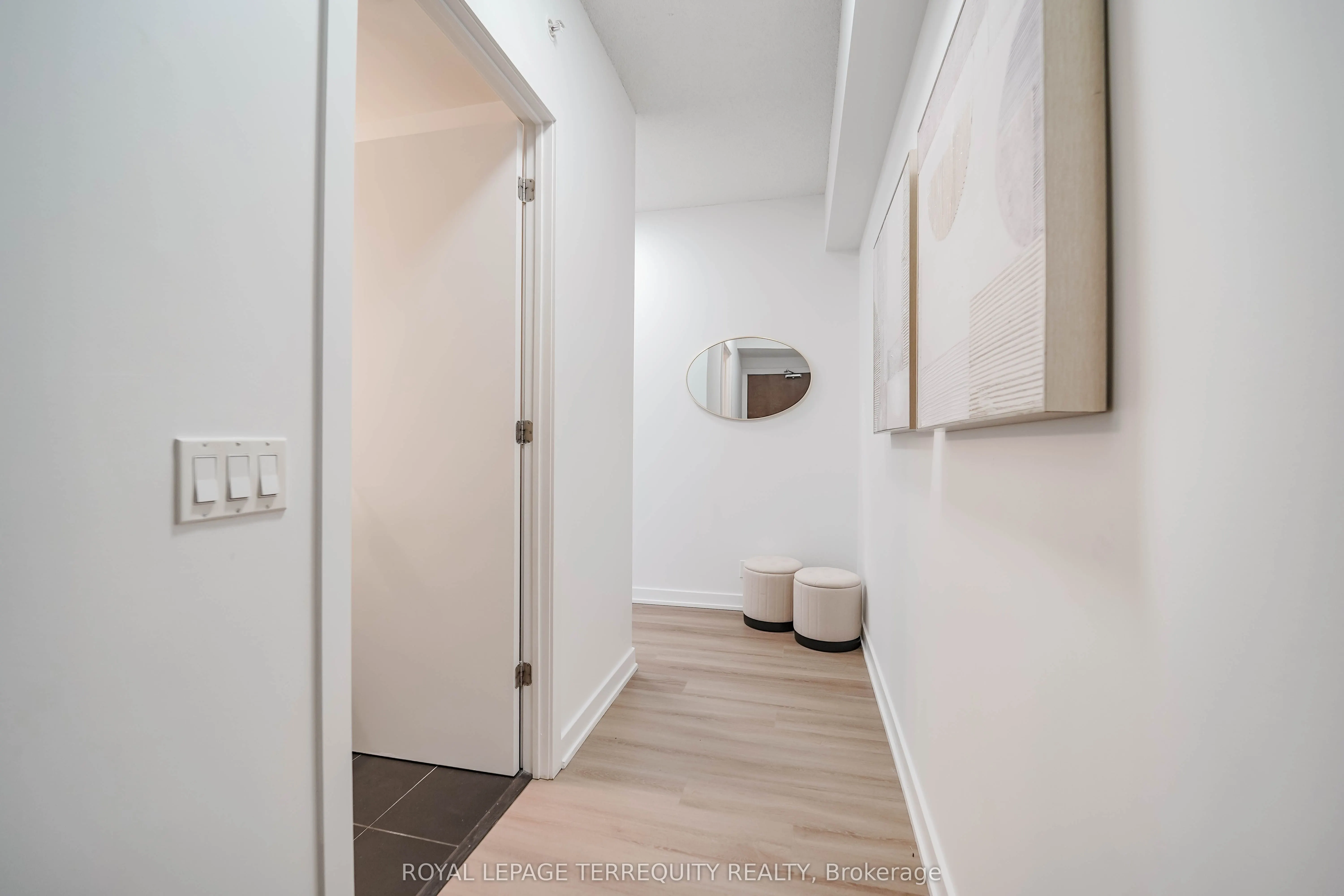 2200 Lakeshore Boulevard W, #4007