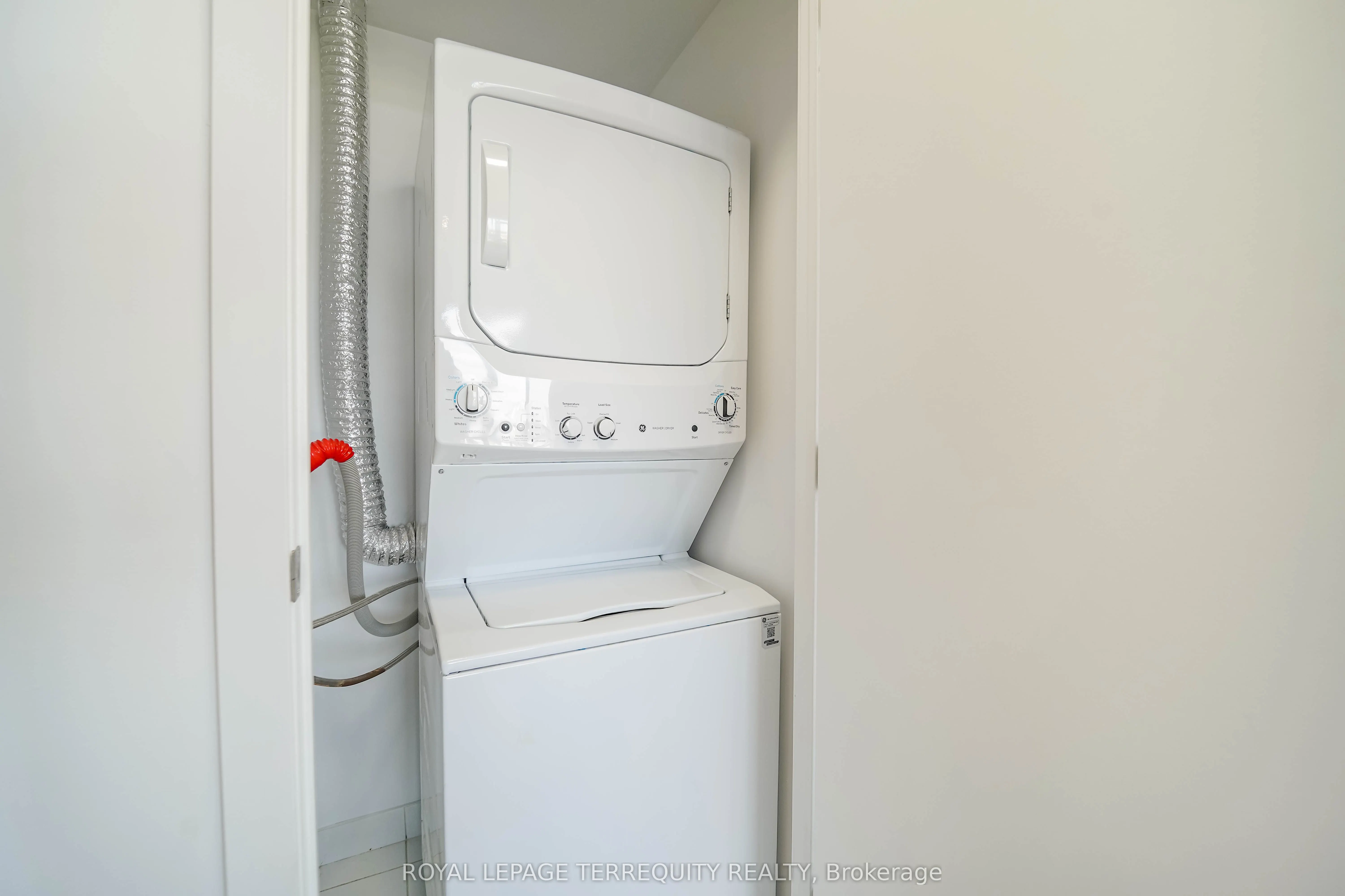 2200 Lakeshore Boulevard W, #4007