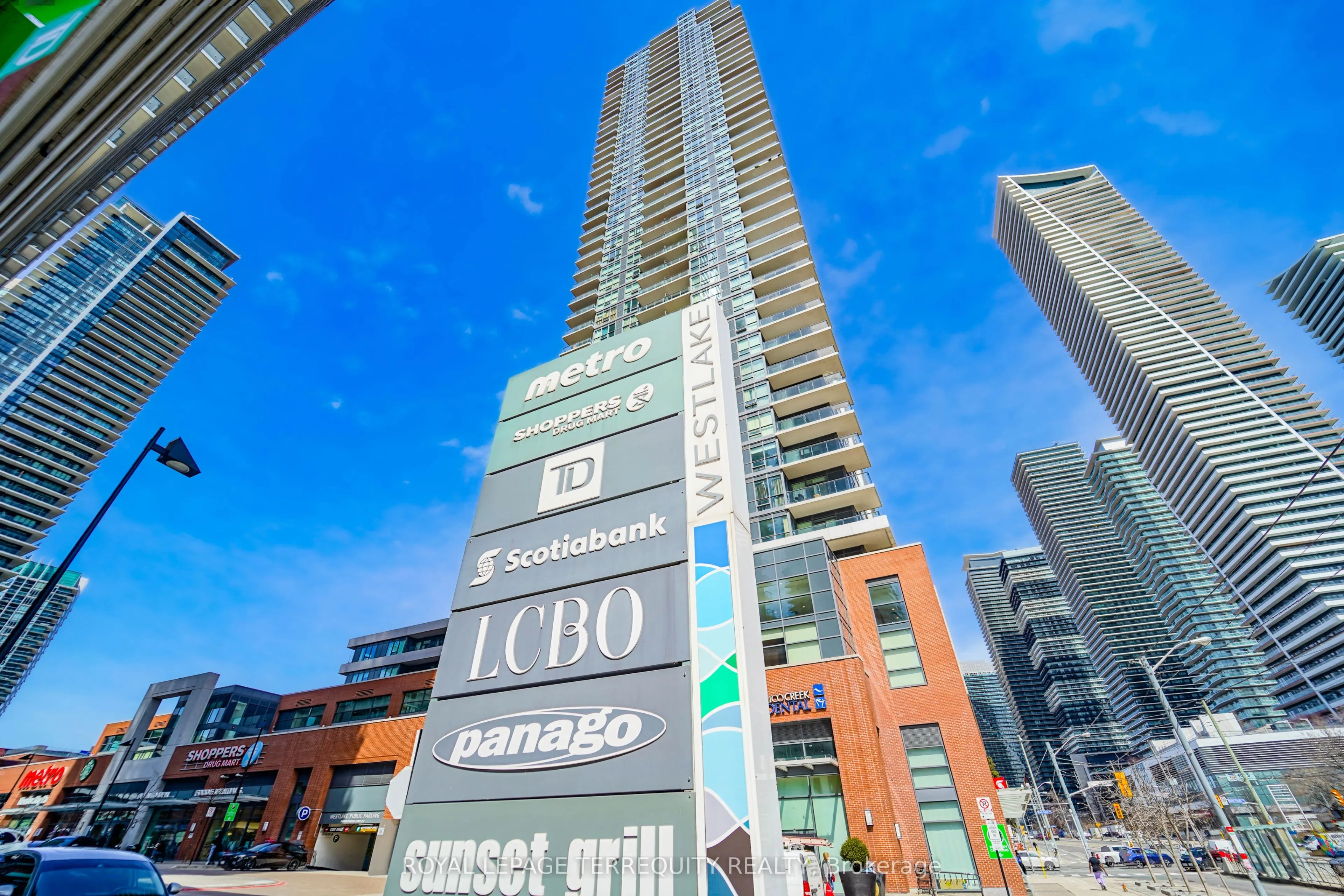 2200 Lakeshore Boulevard W, #4007