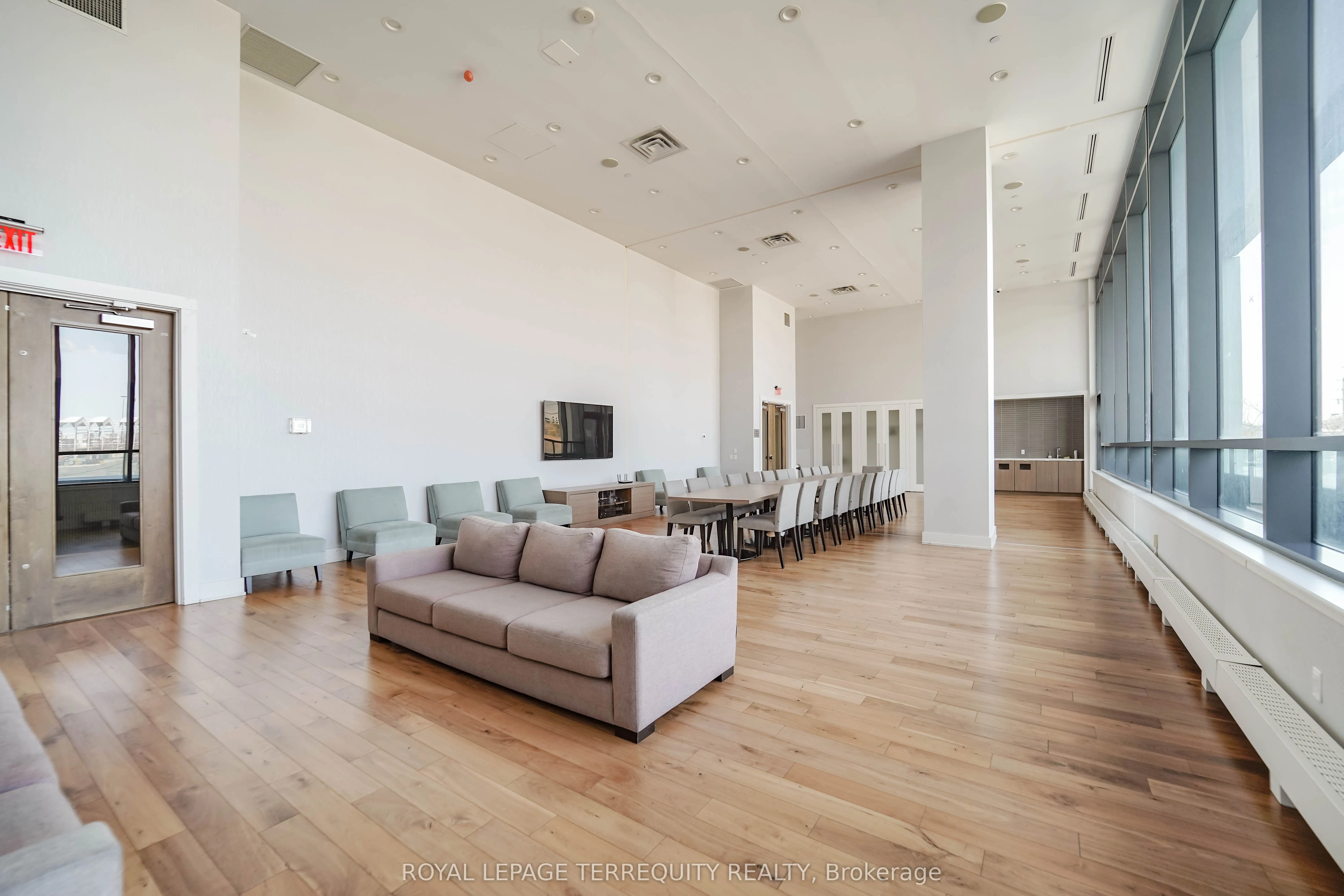 2200 Lakeshore Boulevard W, #4007