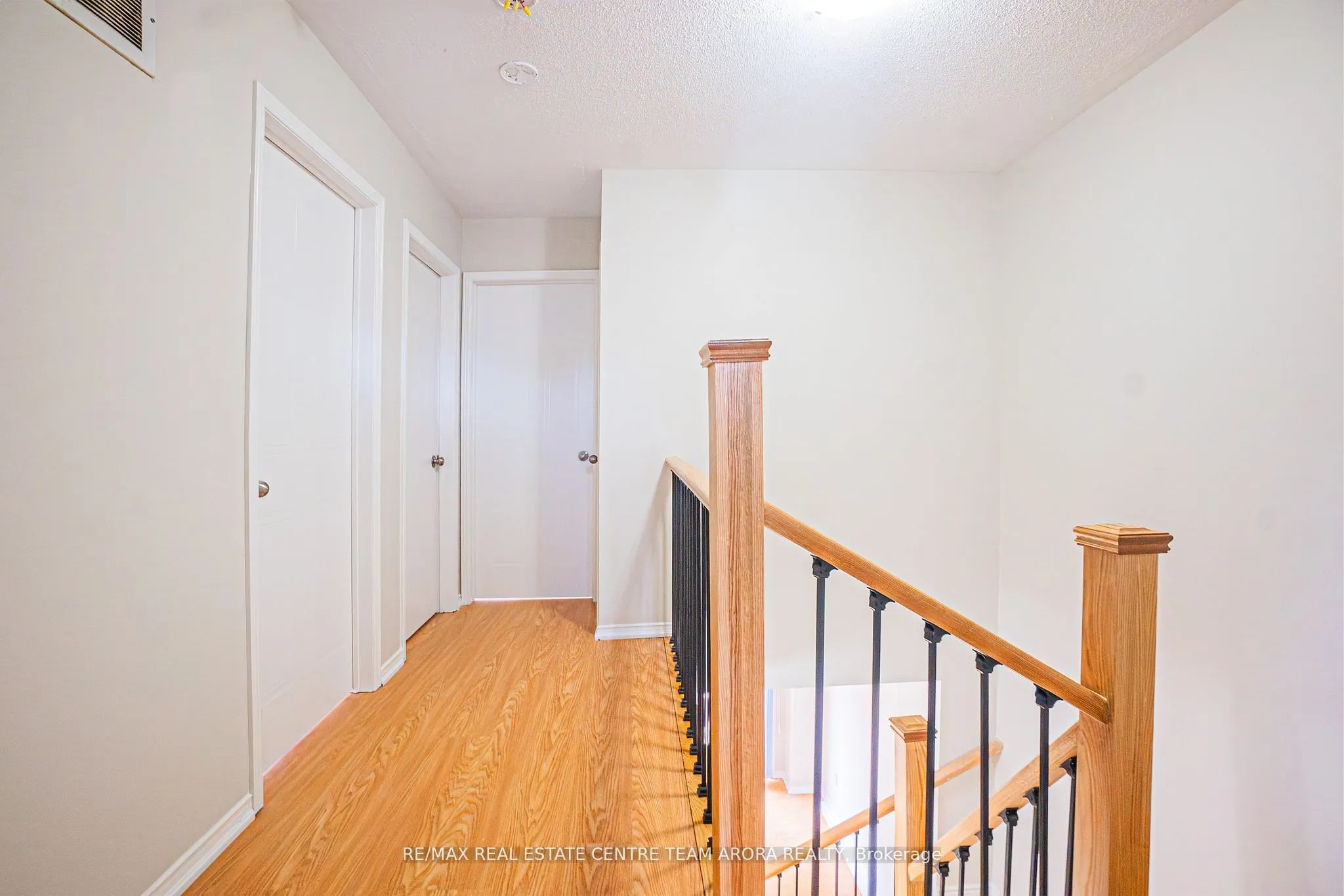 82 Mullis Crescent, #Main & 2nd