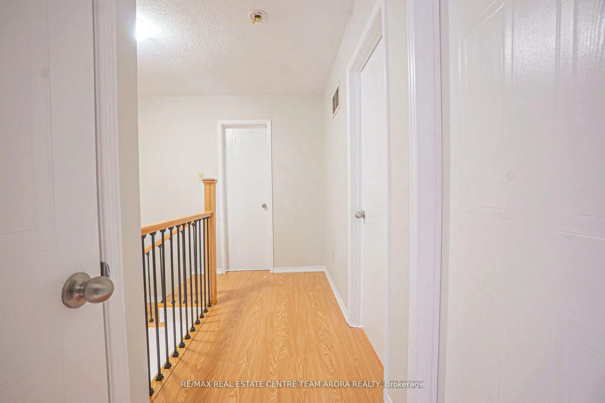 82 Mullis Crescent, #Main & 2nd