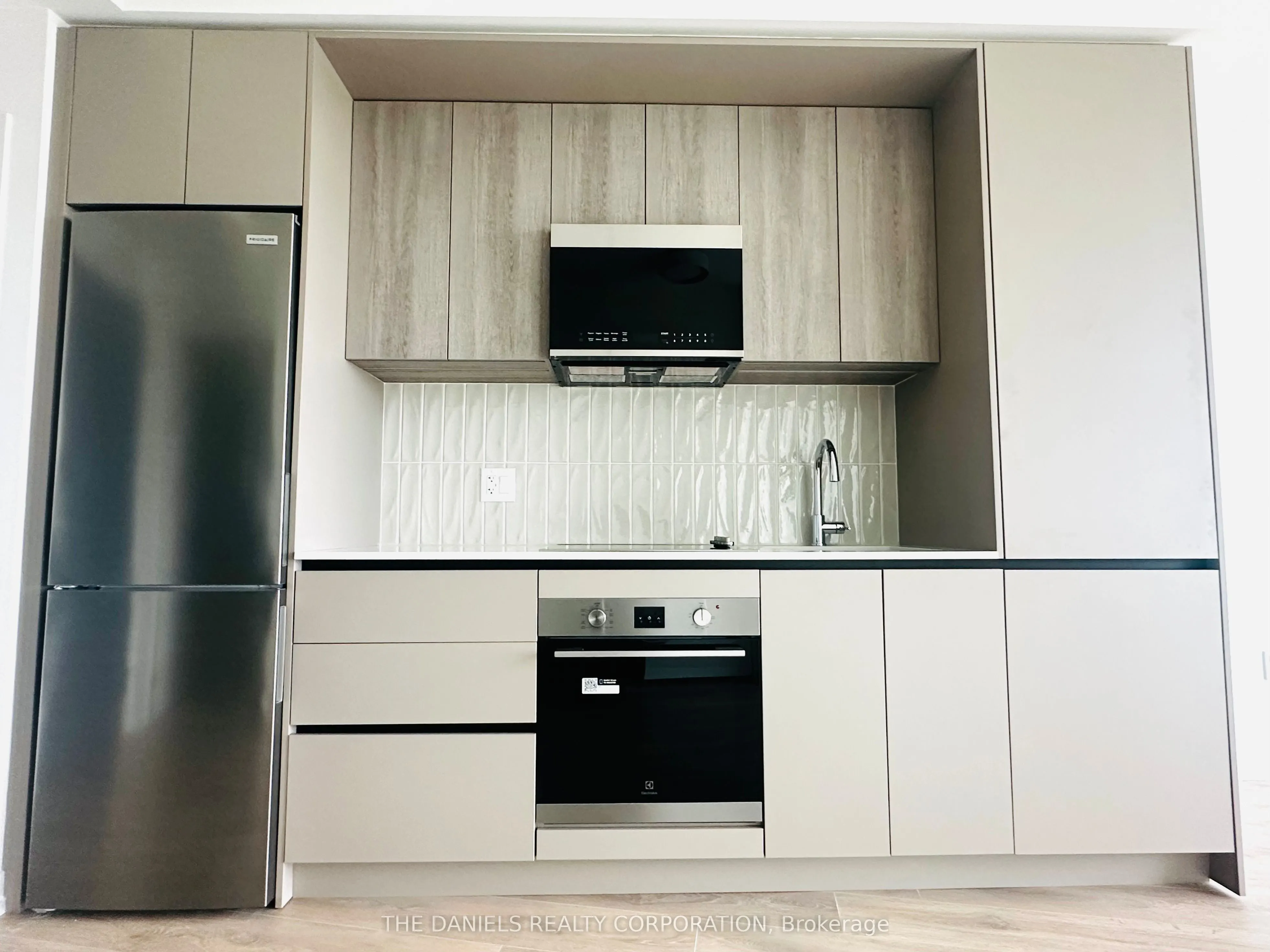 2485 Eglinton Avenue W, #824