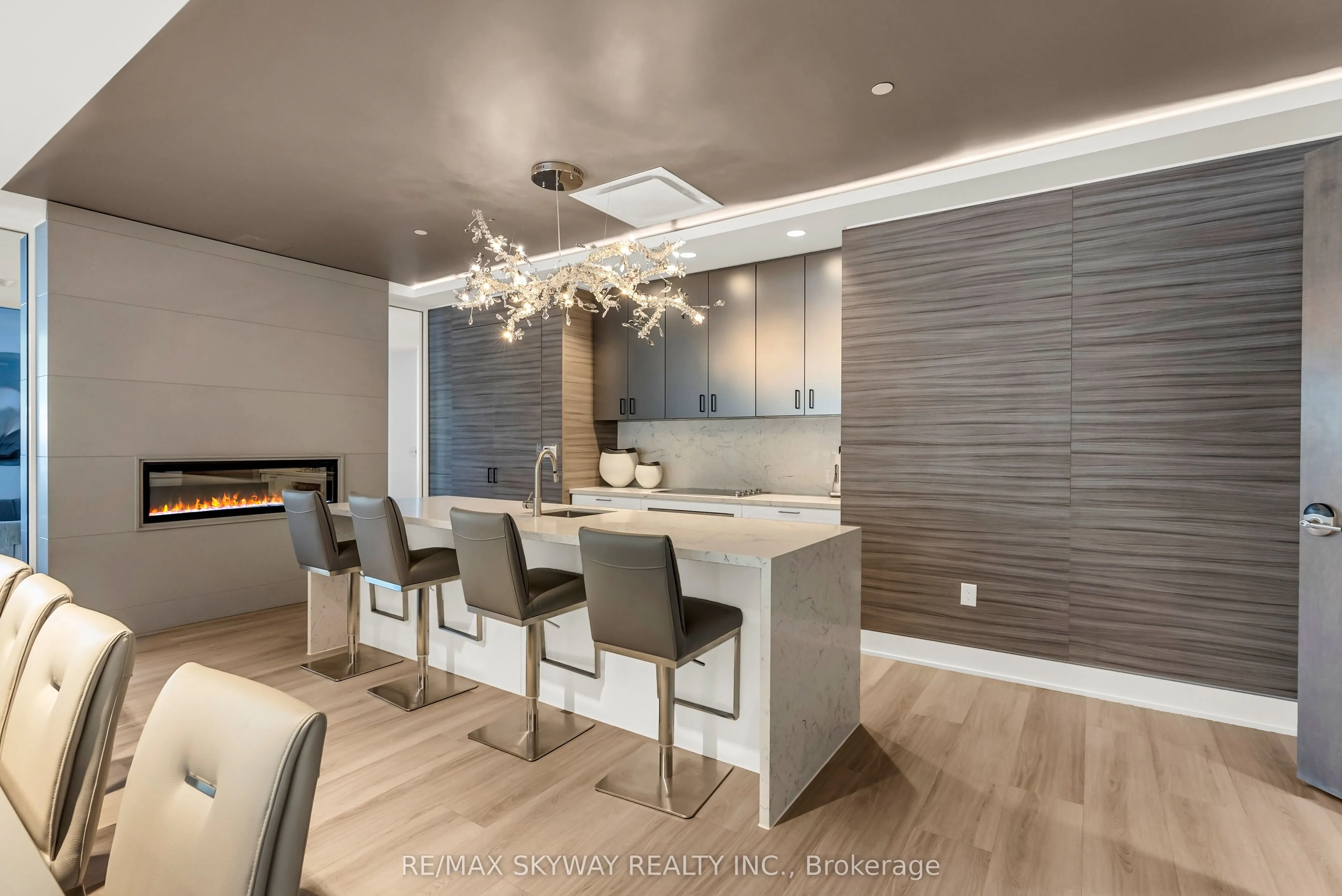 42 Mill Street, #105