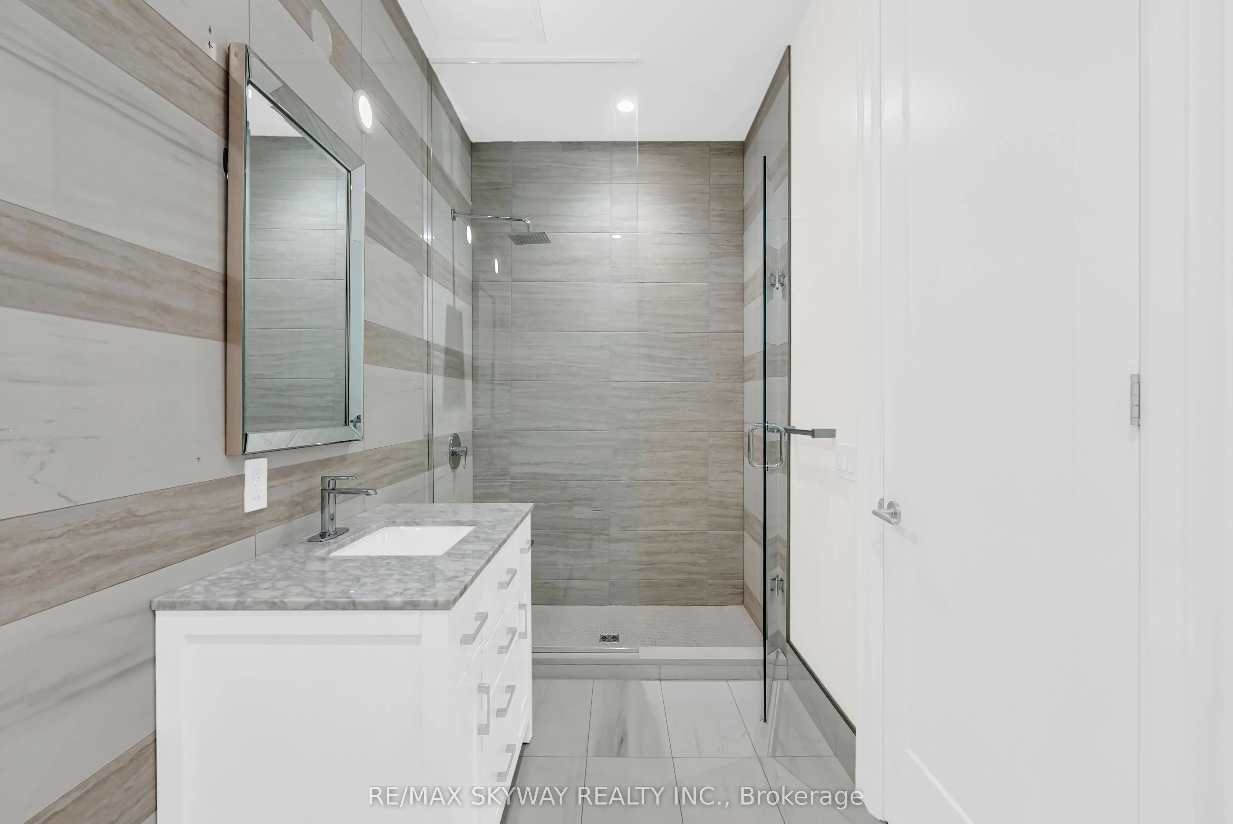 42 Mill Street, #105