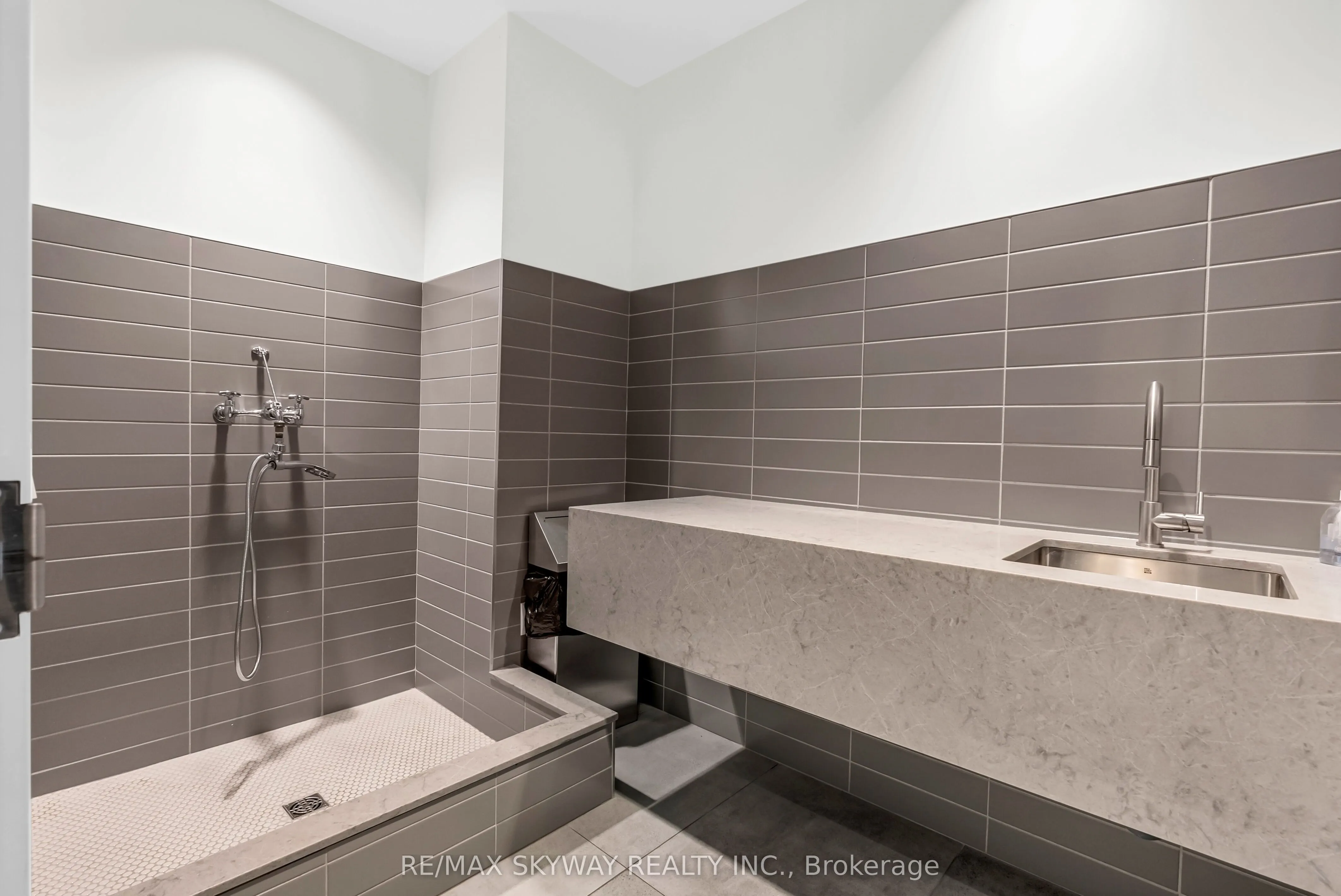 42 Mill Street, #105