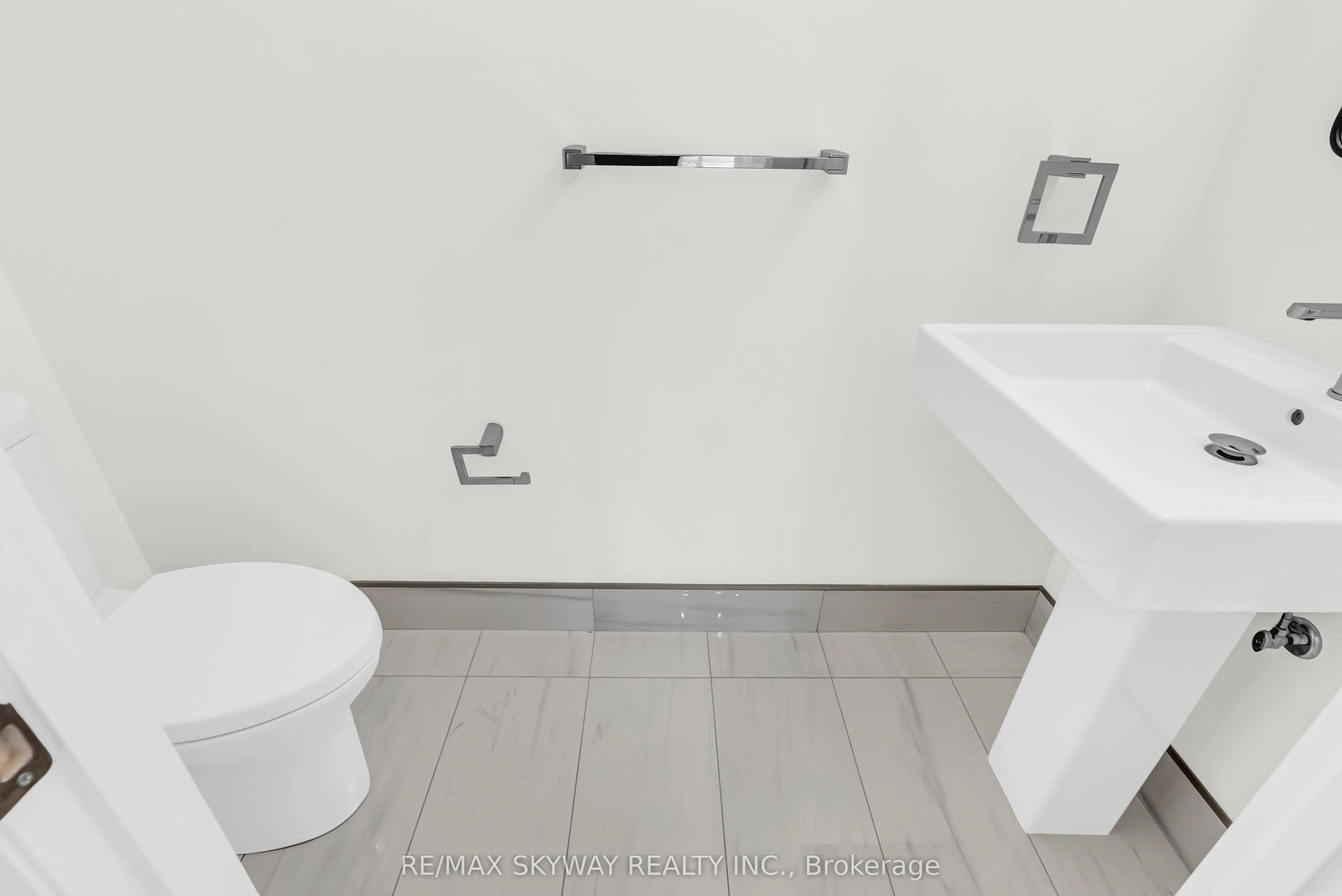 42 Mill Street, #105