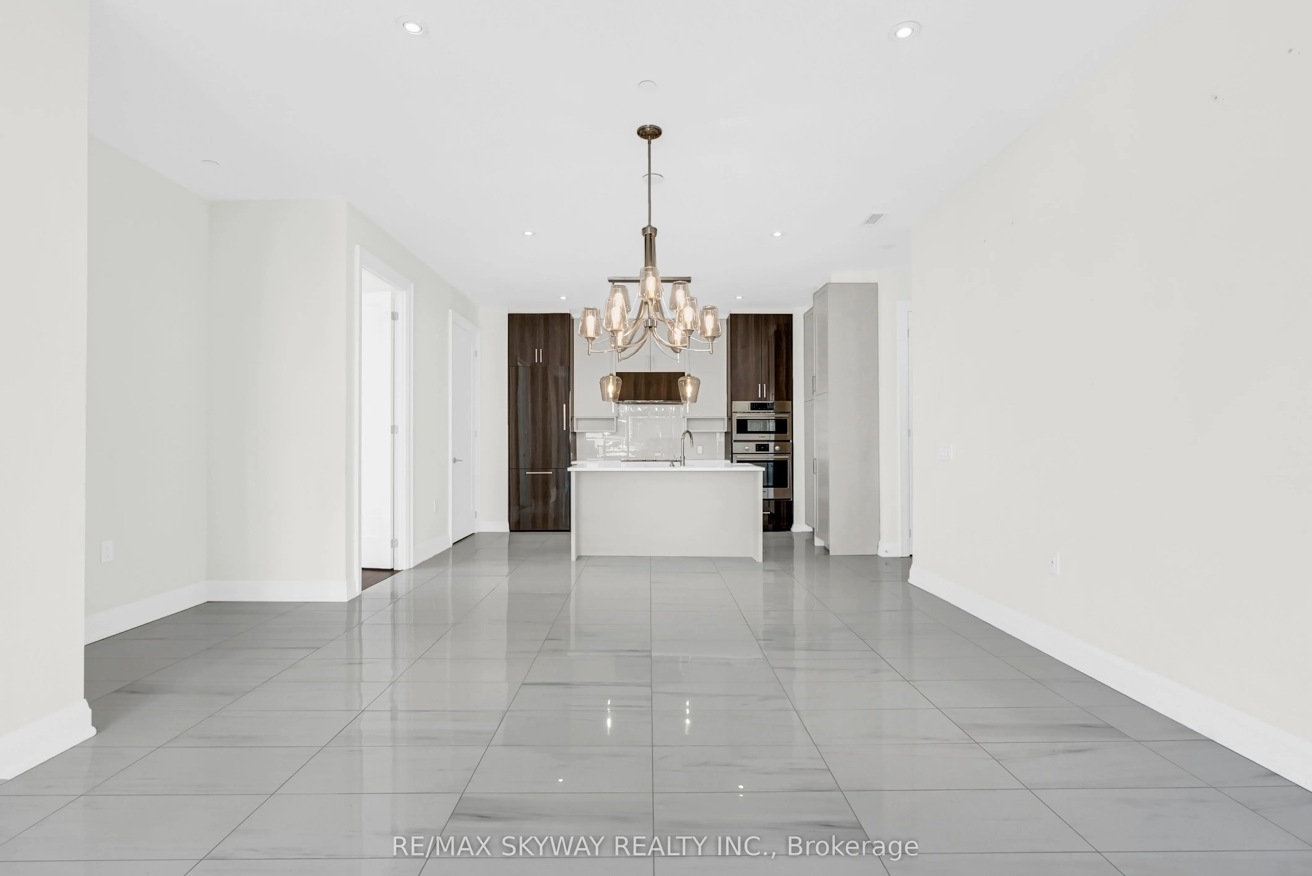 42 Mill Street, #105