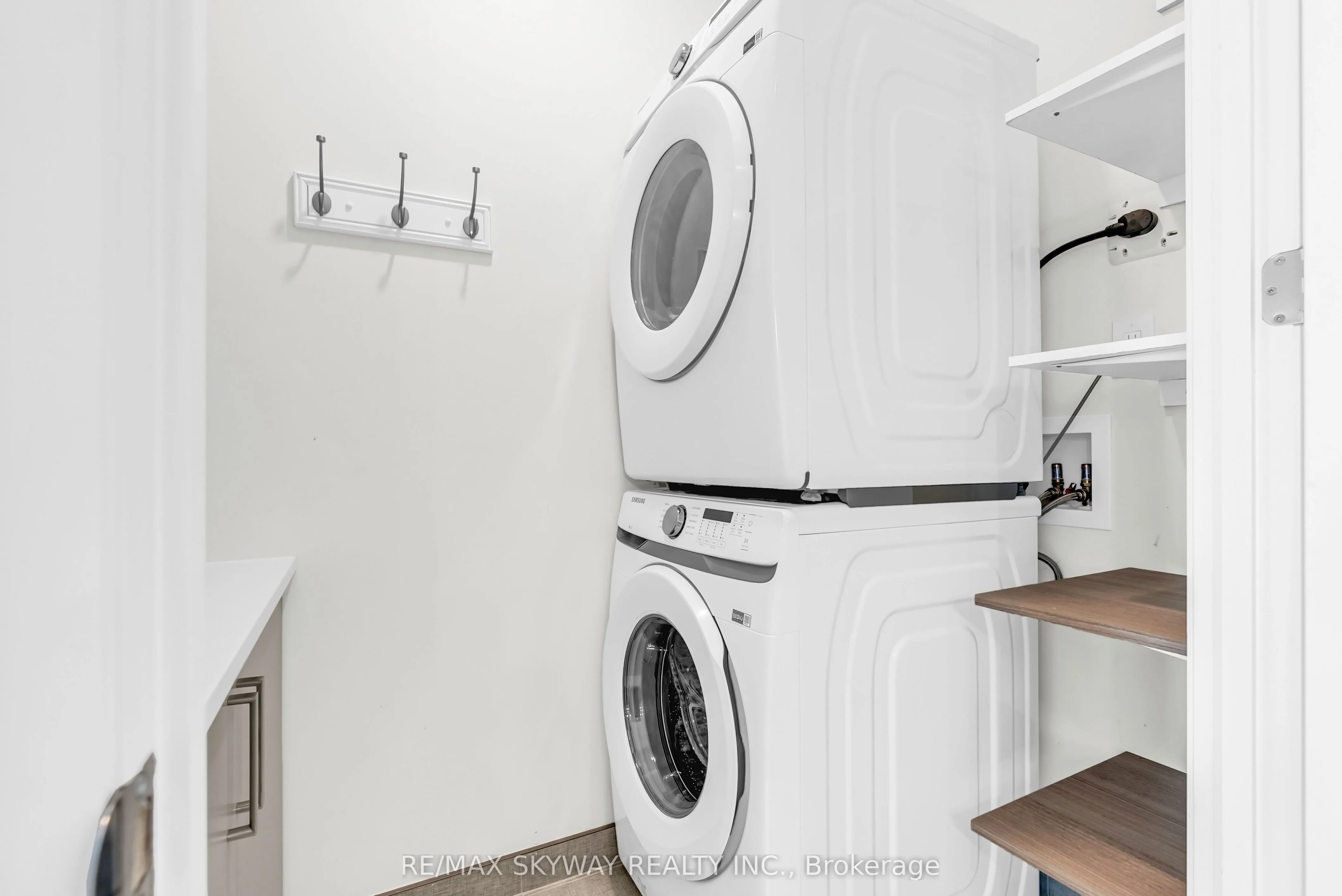 42 Mill Street, #105