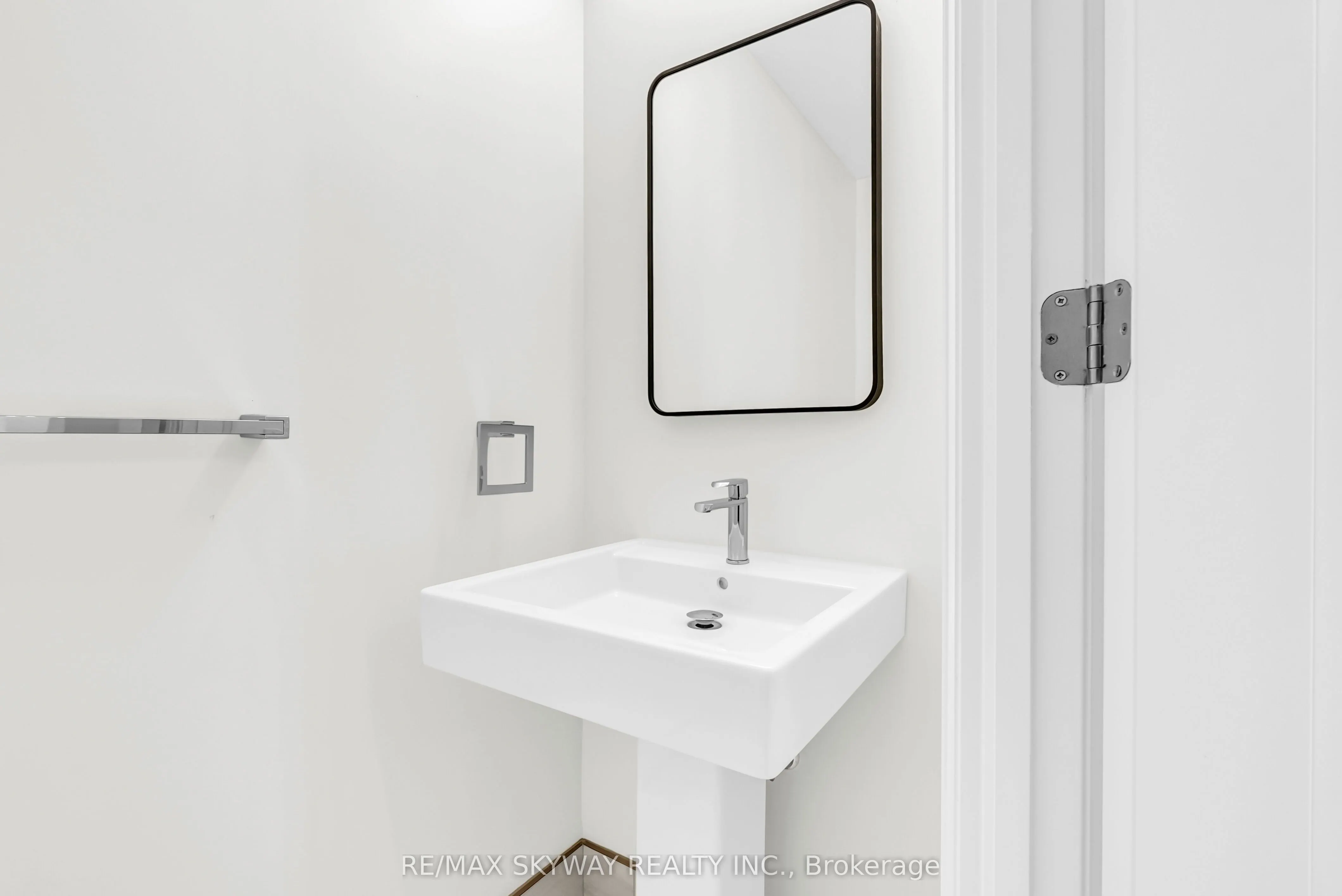 42 Mill Street, #105