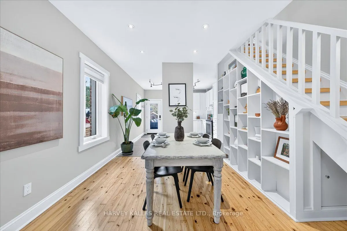 338 Bartlett Avenue N