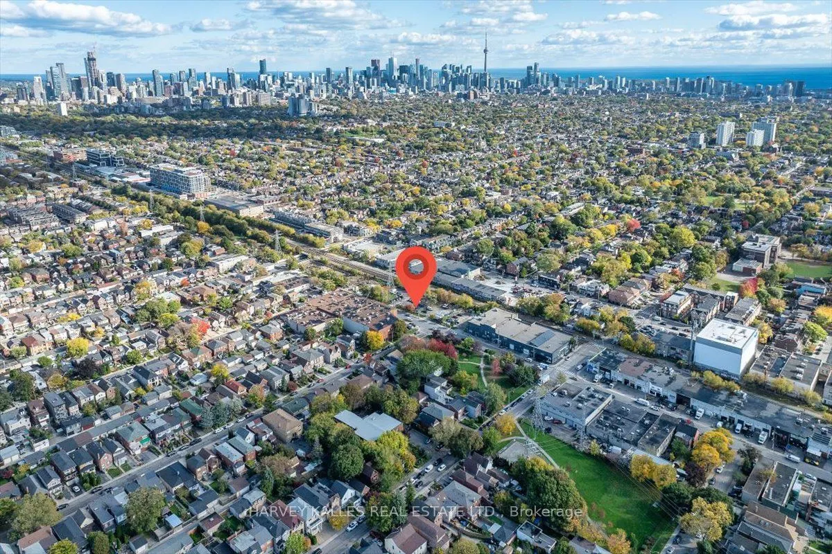 338 Bartlett Avenue N