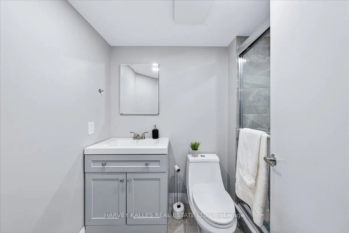 338 Bartlett Avenue N