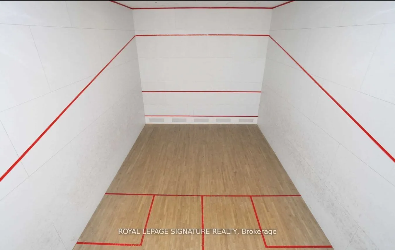 330 Rathburn Road W, #901