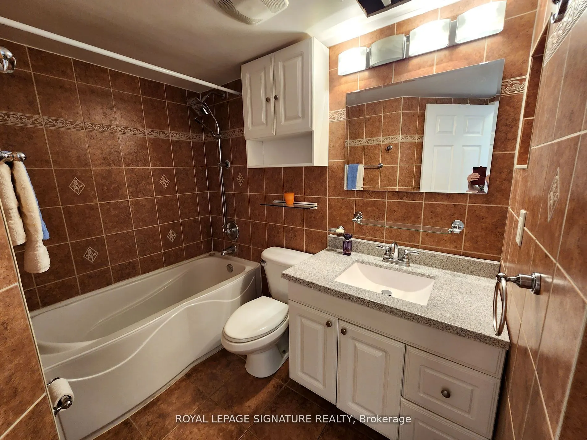 330 Rathburn Road W, #901