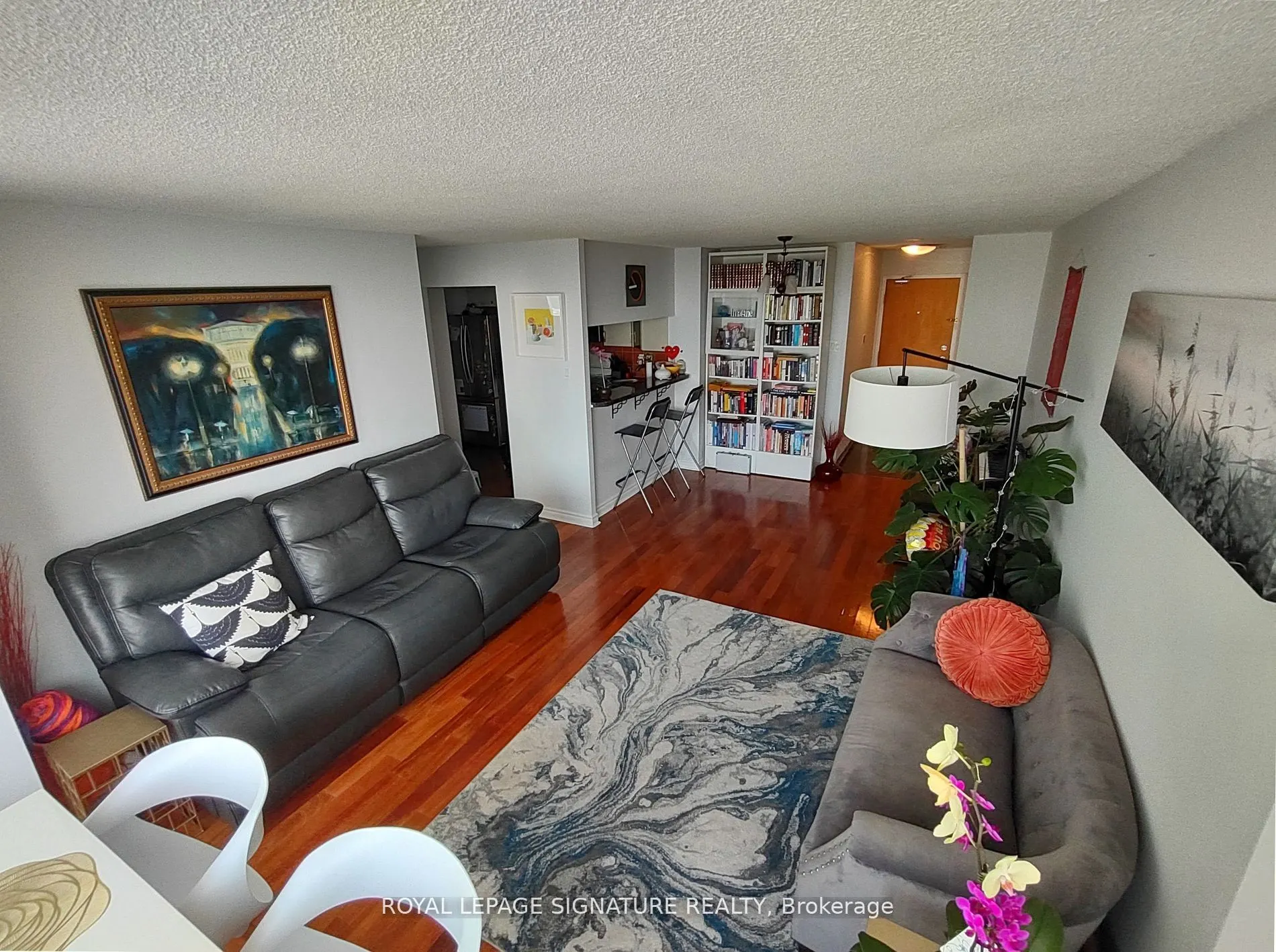 330 Rathburn Road W, #901