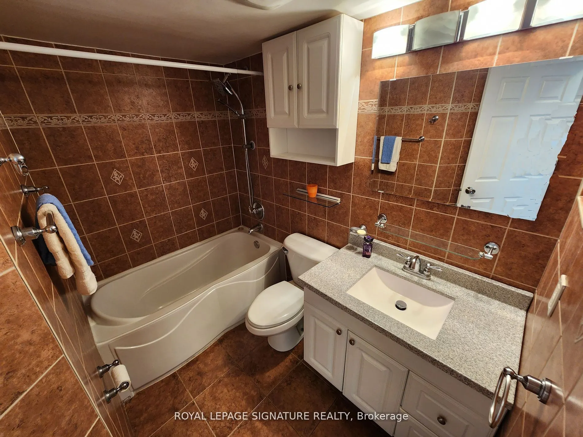 330 Rathburn Road W, #901