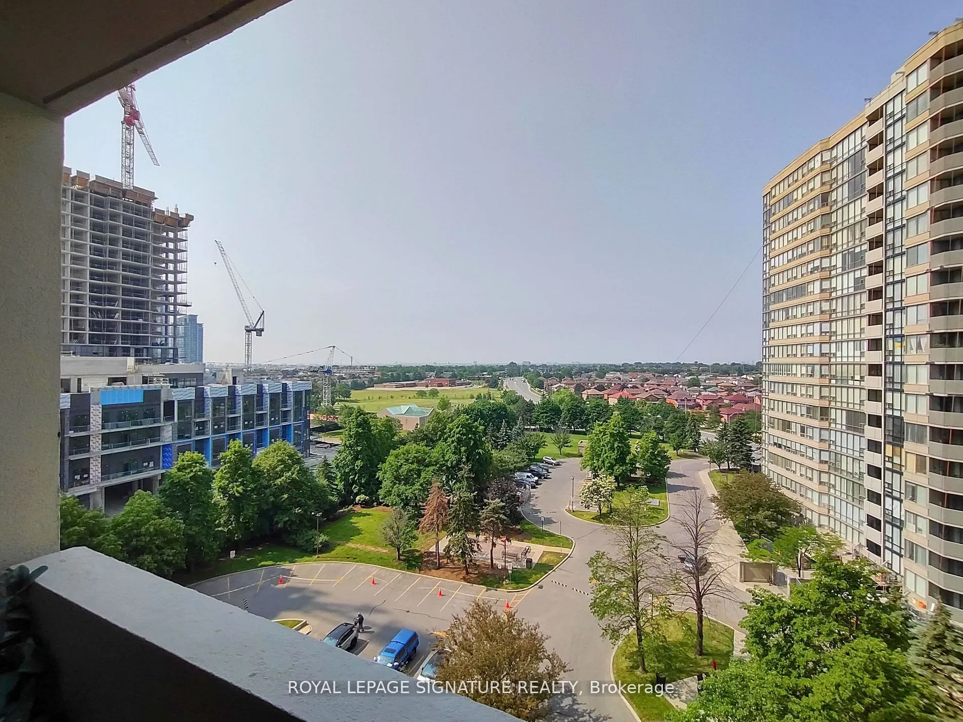 330 Rathburn Road W, #901