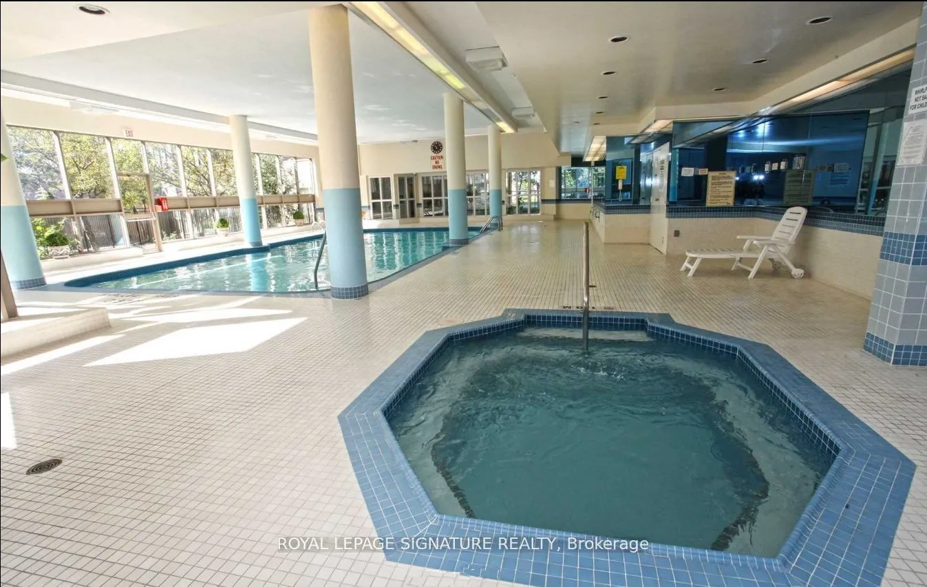 330 Rathburn Road W, #901