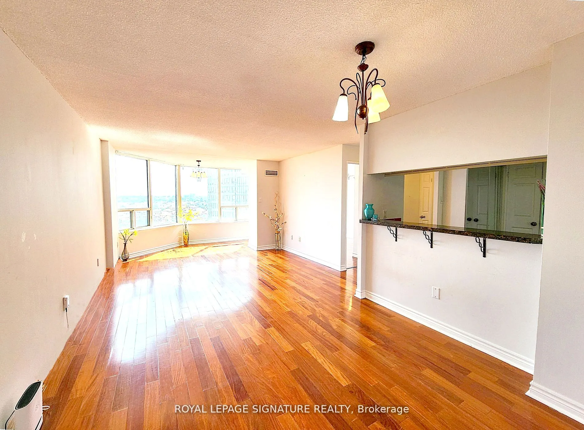 330 Rathburn Road W, #901