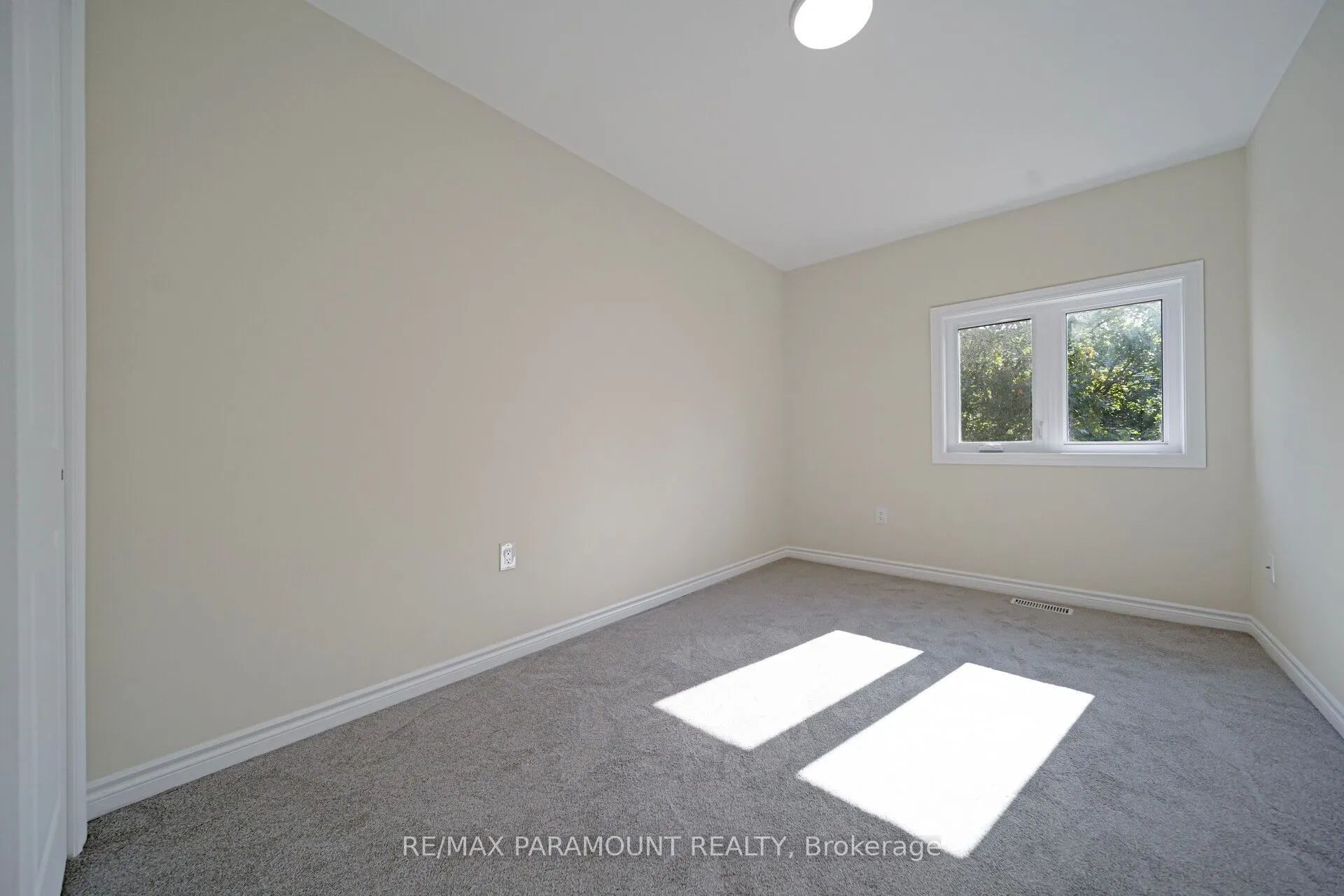 1575 South Parade Court, #37