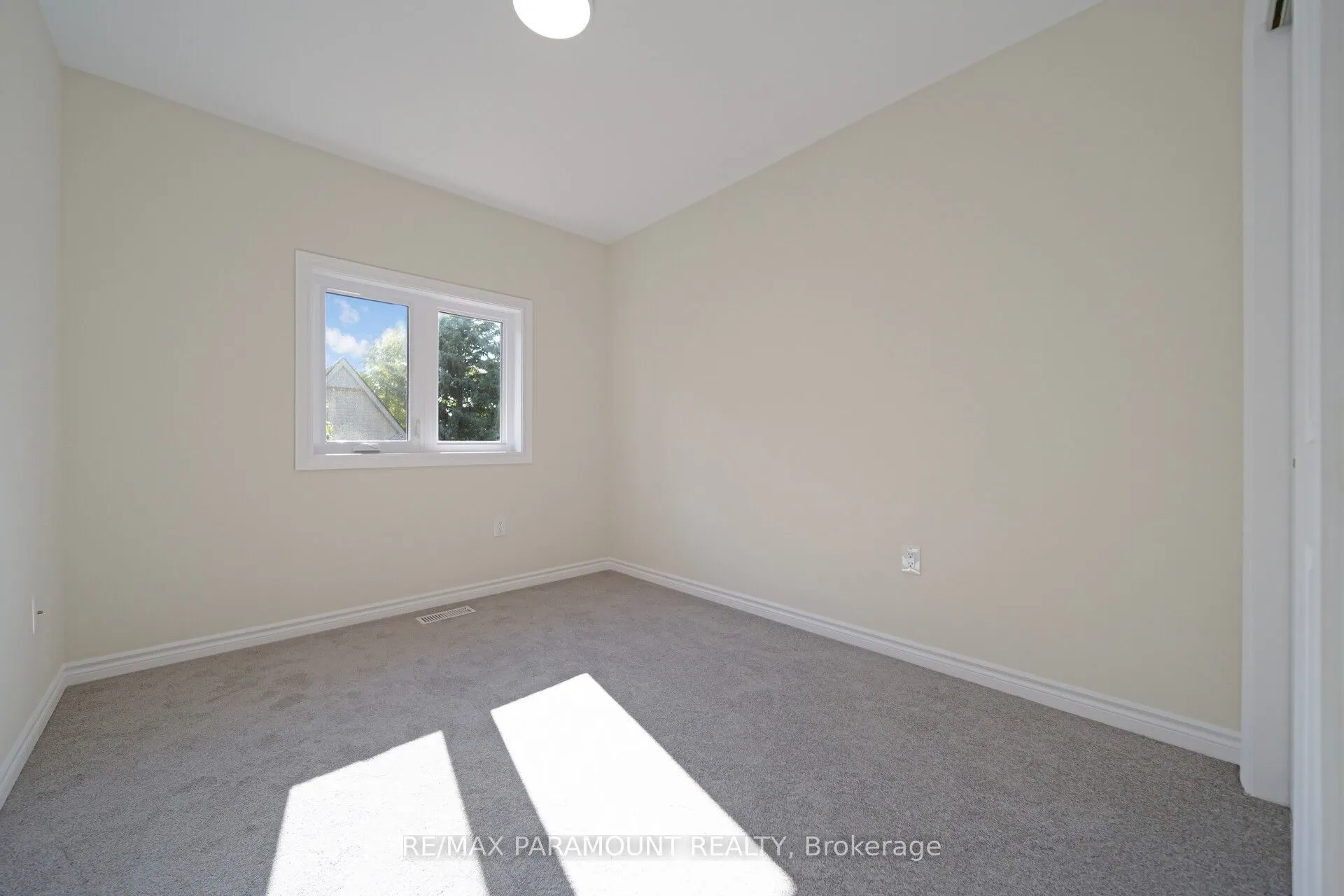 1575 South Parade Court, #37