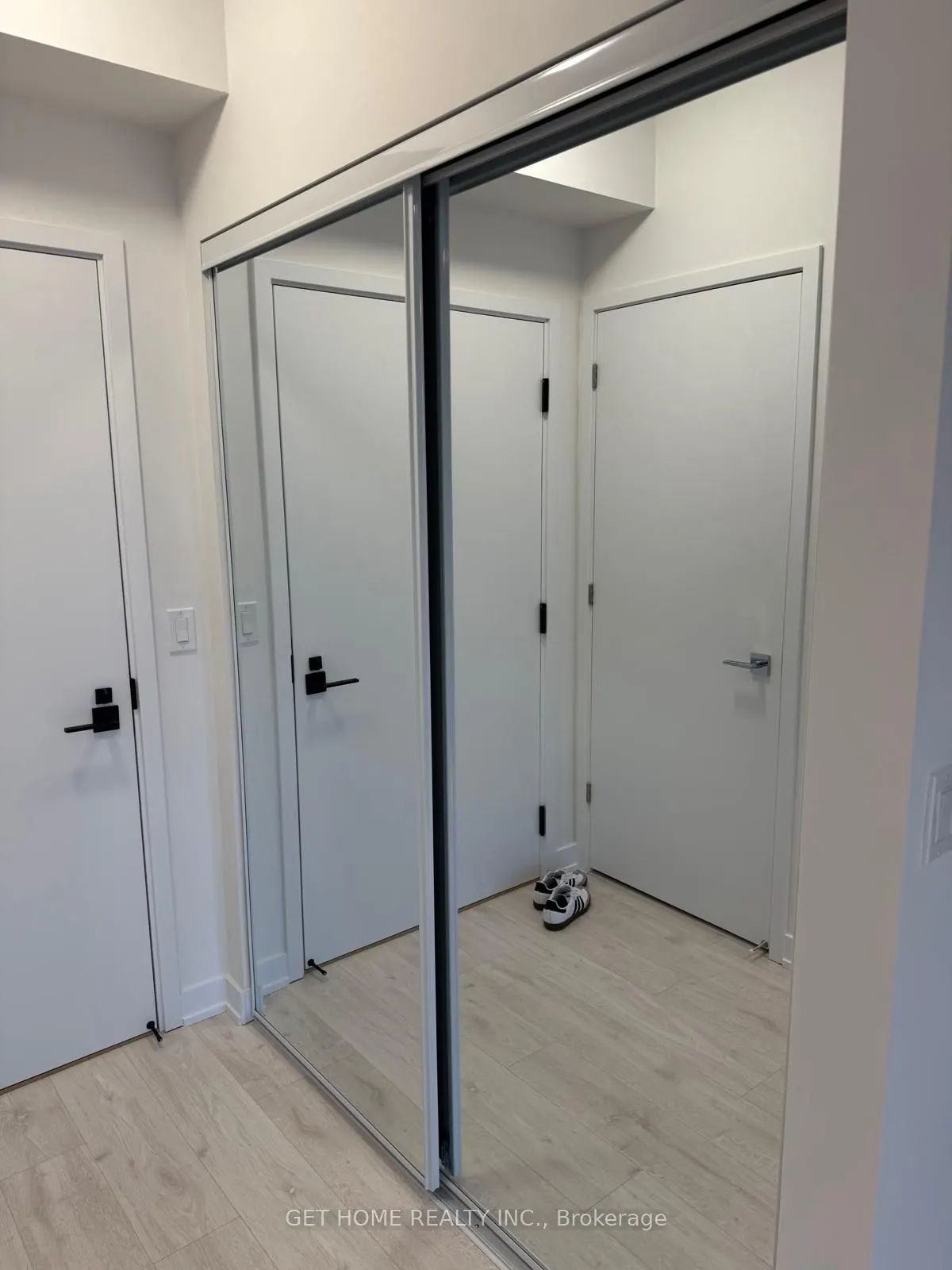 500 Plains Road E, #510