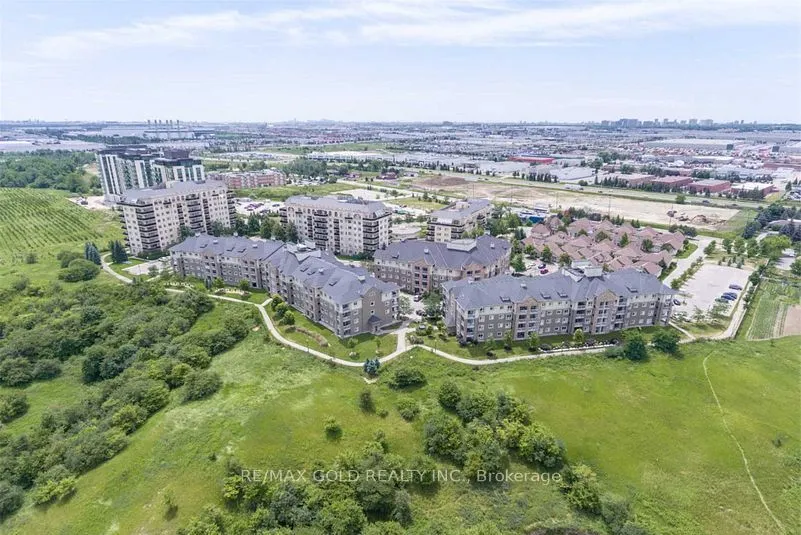 6 Dayspring Circle, #2104